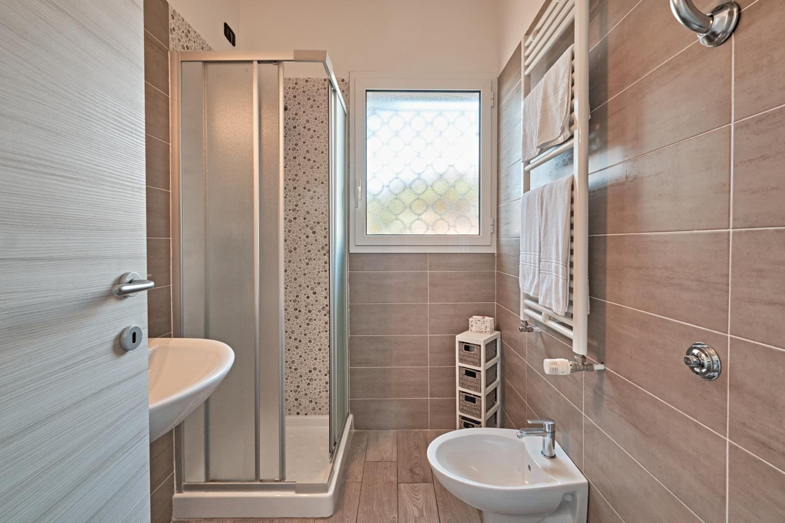Quadruple Room with Garden View - Photo 3