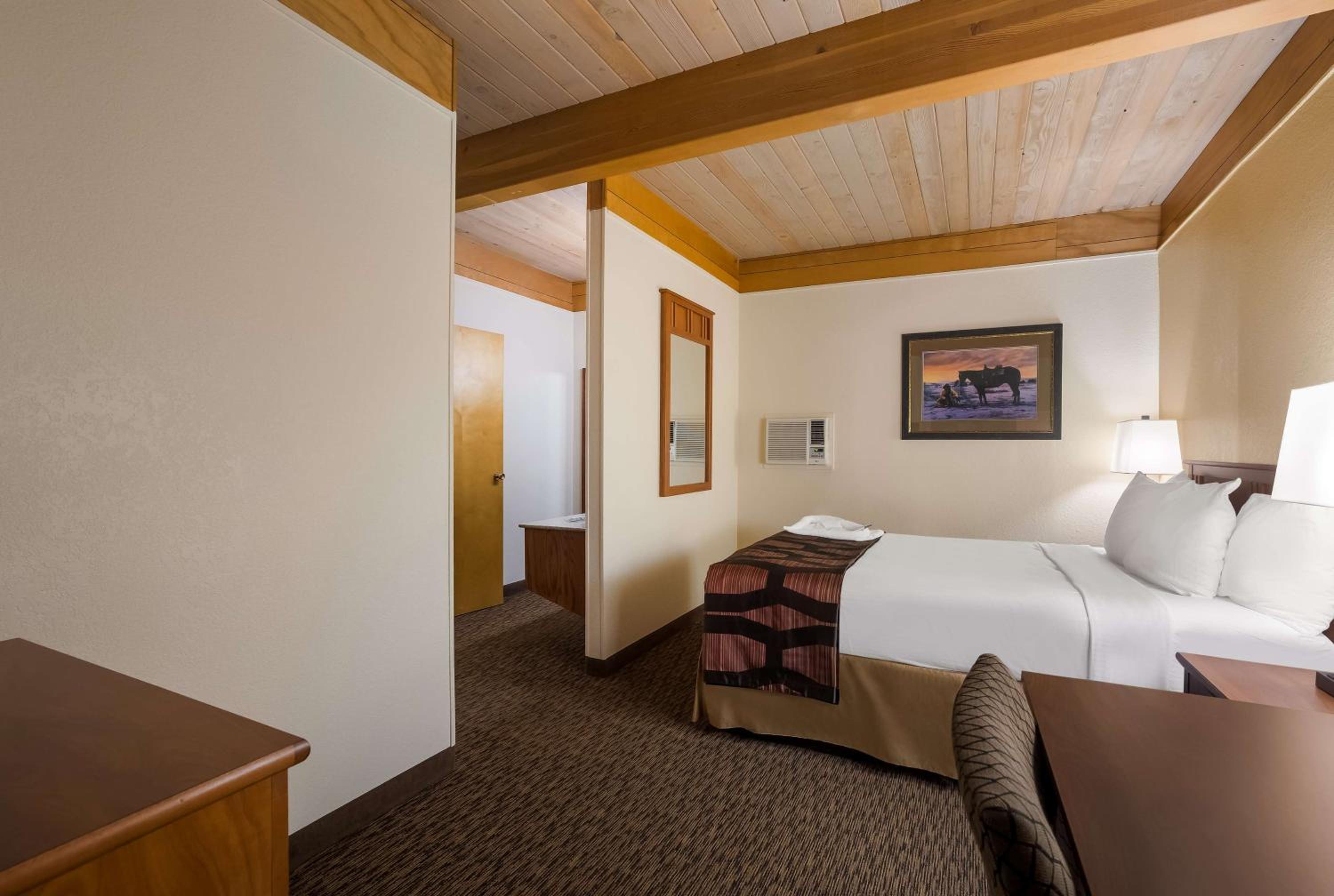 Two-Bedroom Family Suite - Non-Smoking photo 1