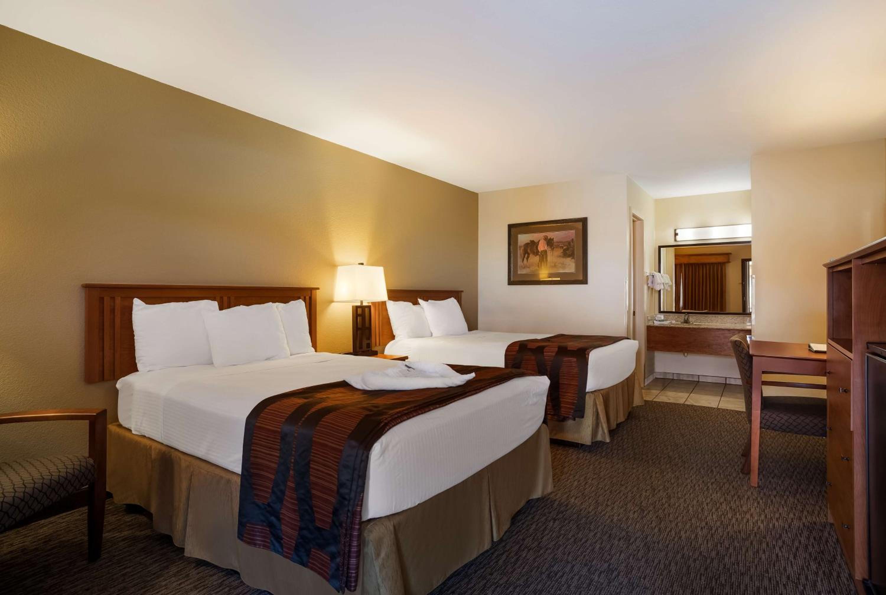 Double Room with Two Double Beds - Non-Smoking photo 1