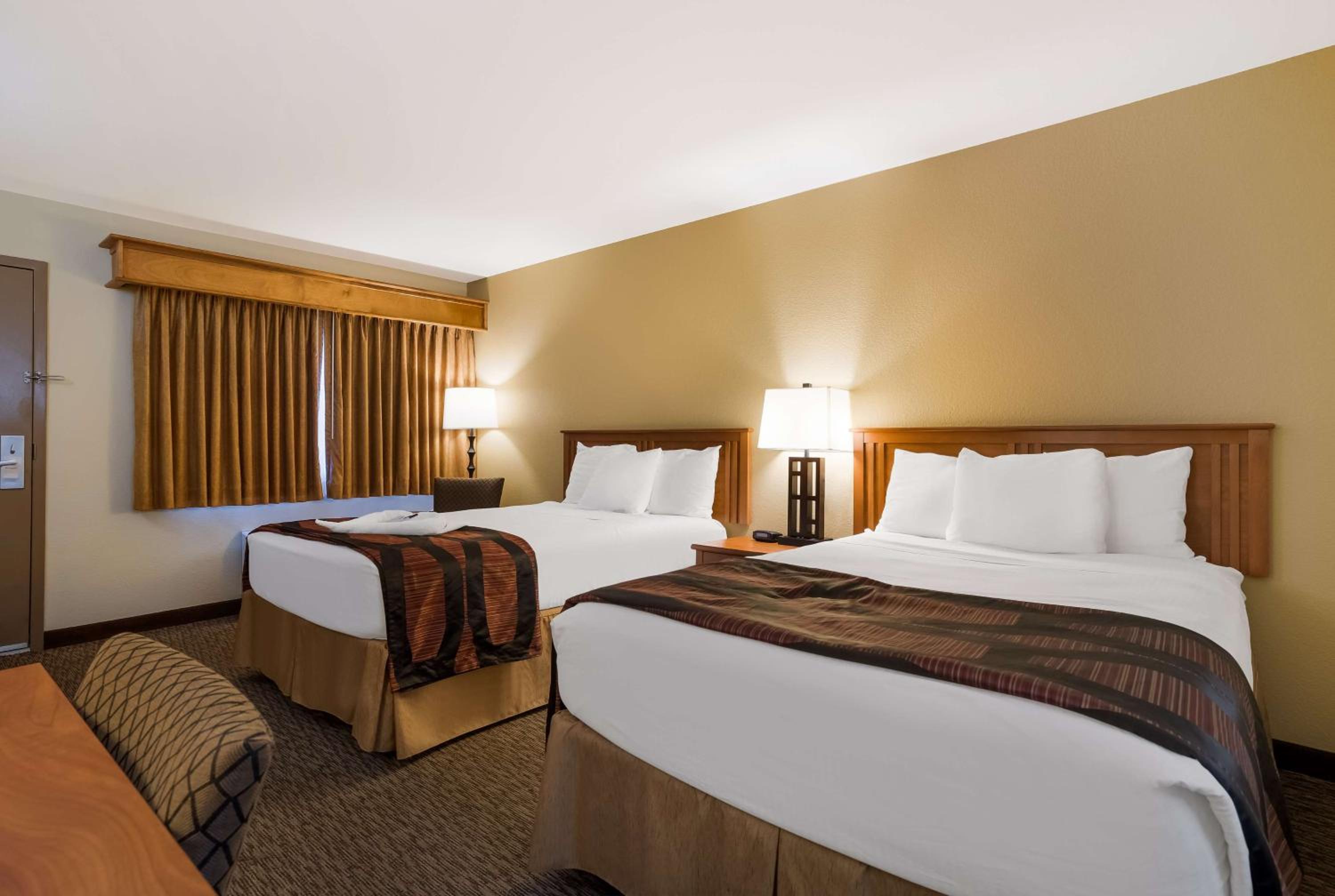 Double Room with Two Double Beds - Non-Smoking photo 2