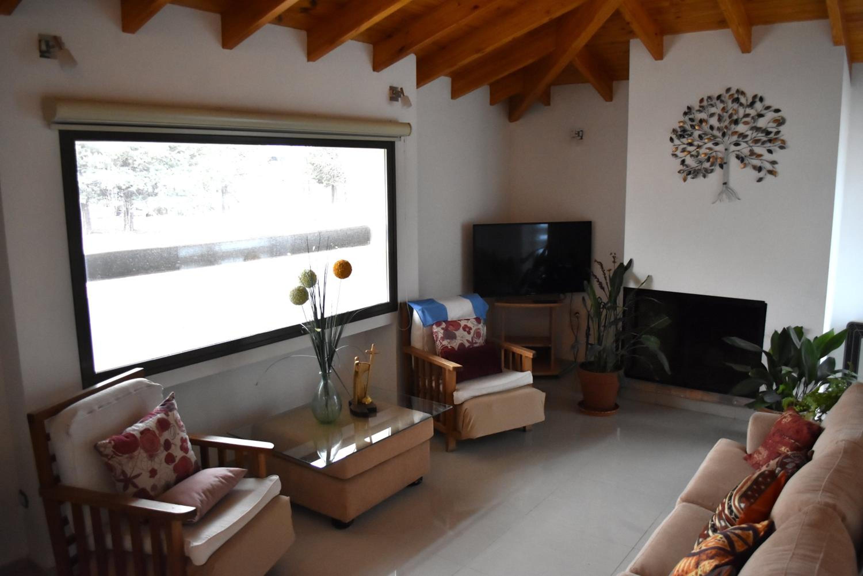 Villa photo 1