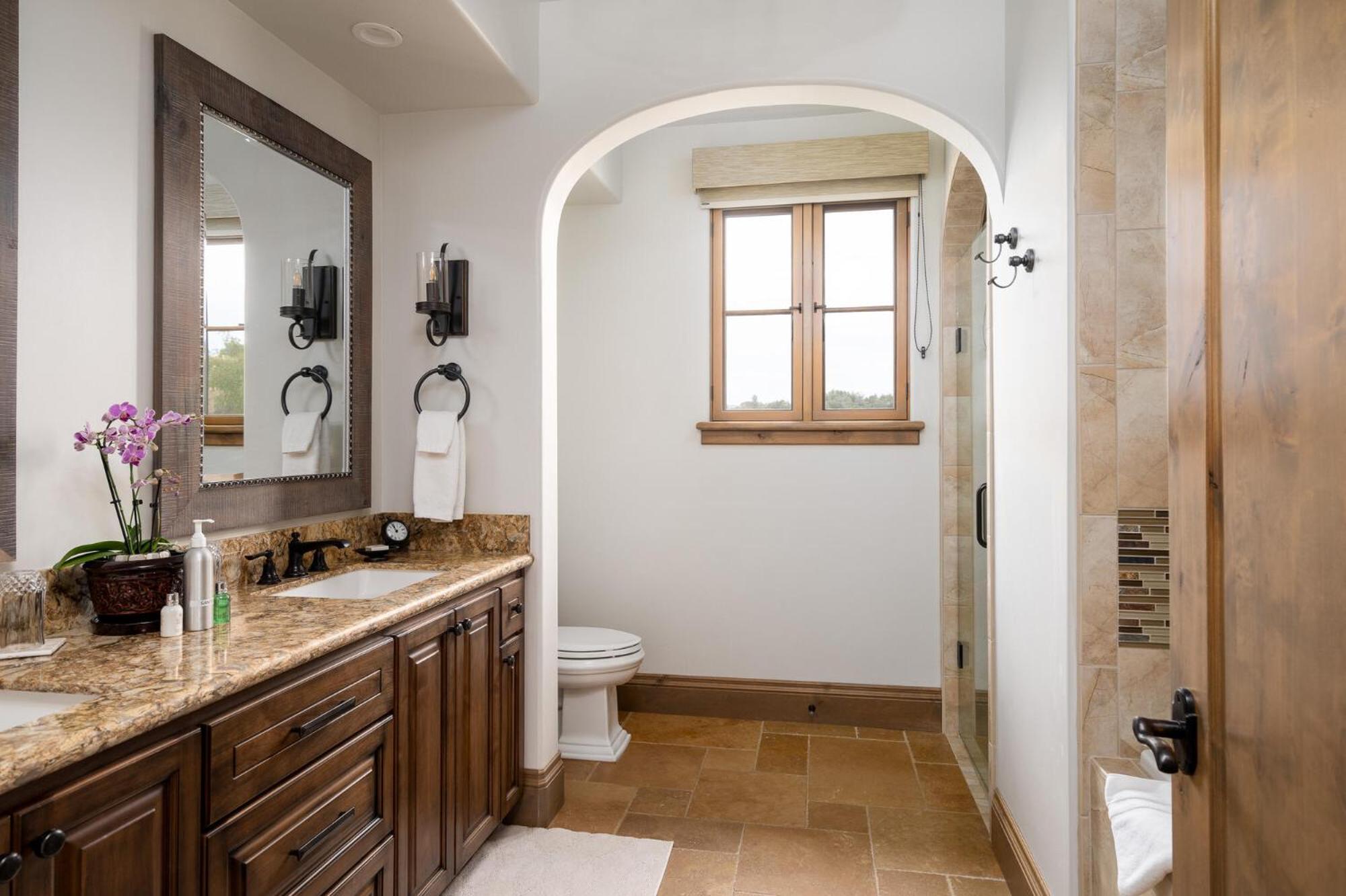 King Suite photo 3
