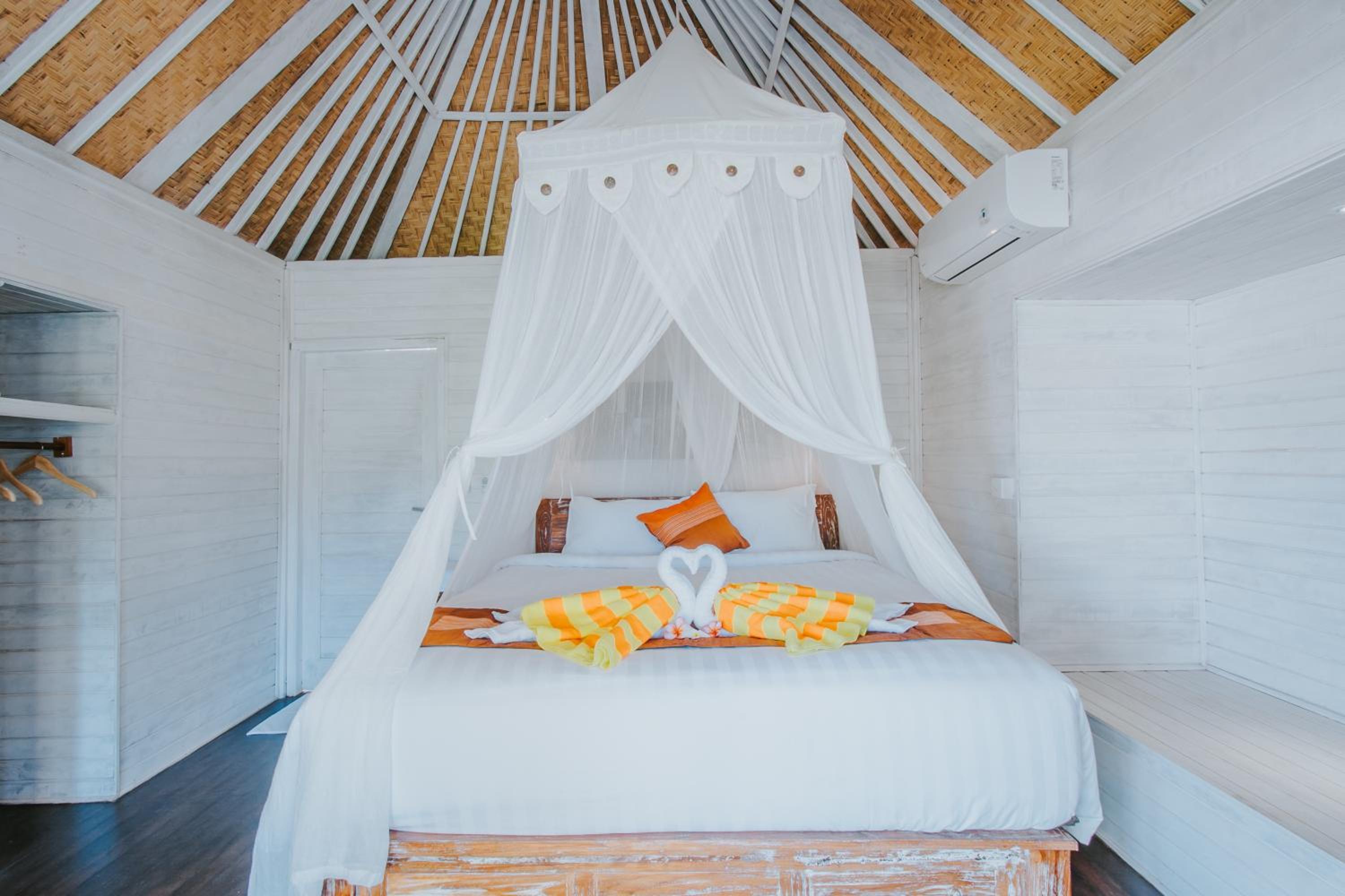 Double Room with Patio photo 3