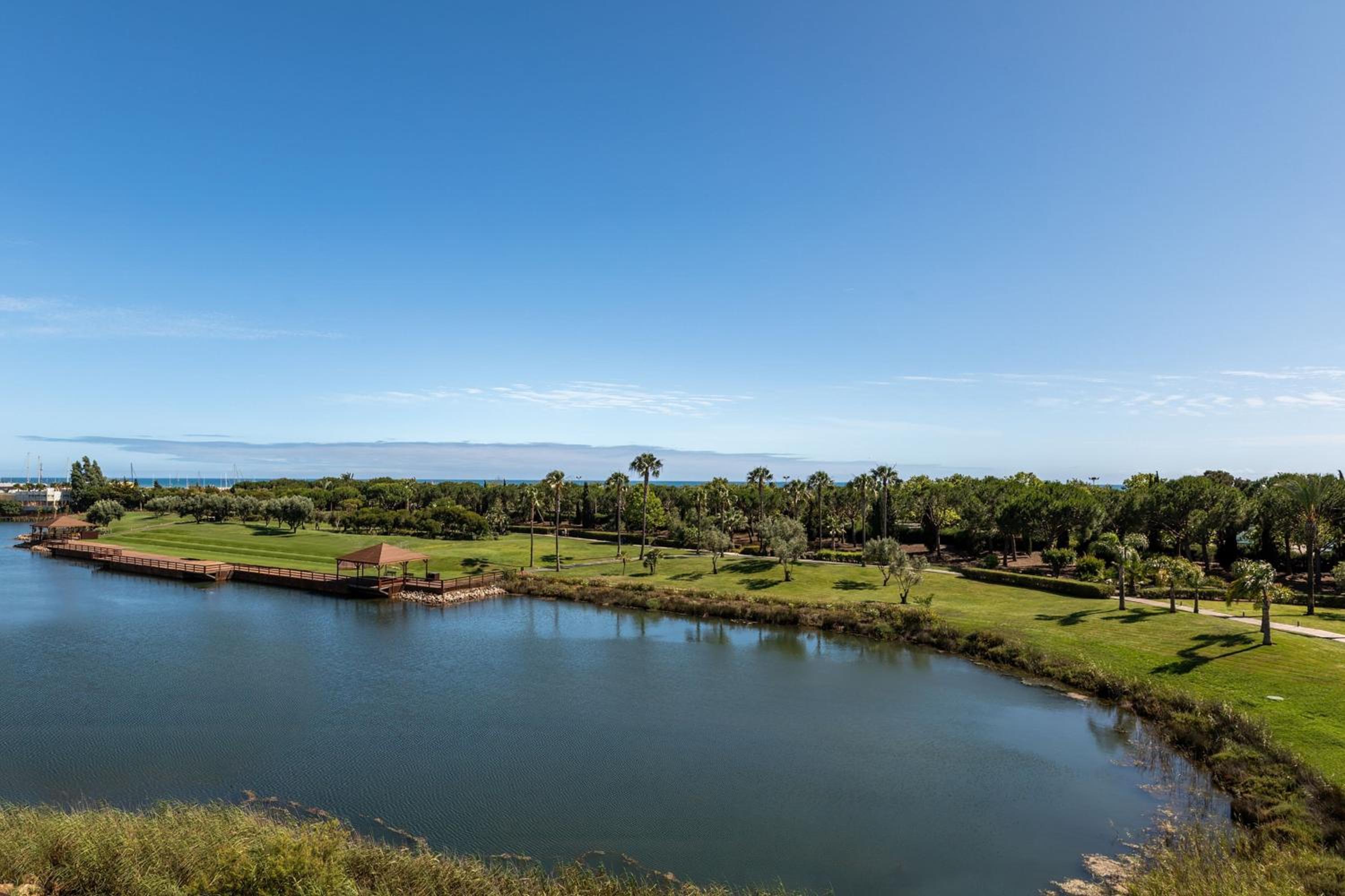 Emerald Retreat - Photo 22