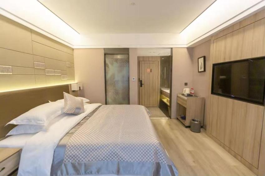Deluxe Suite photo 3