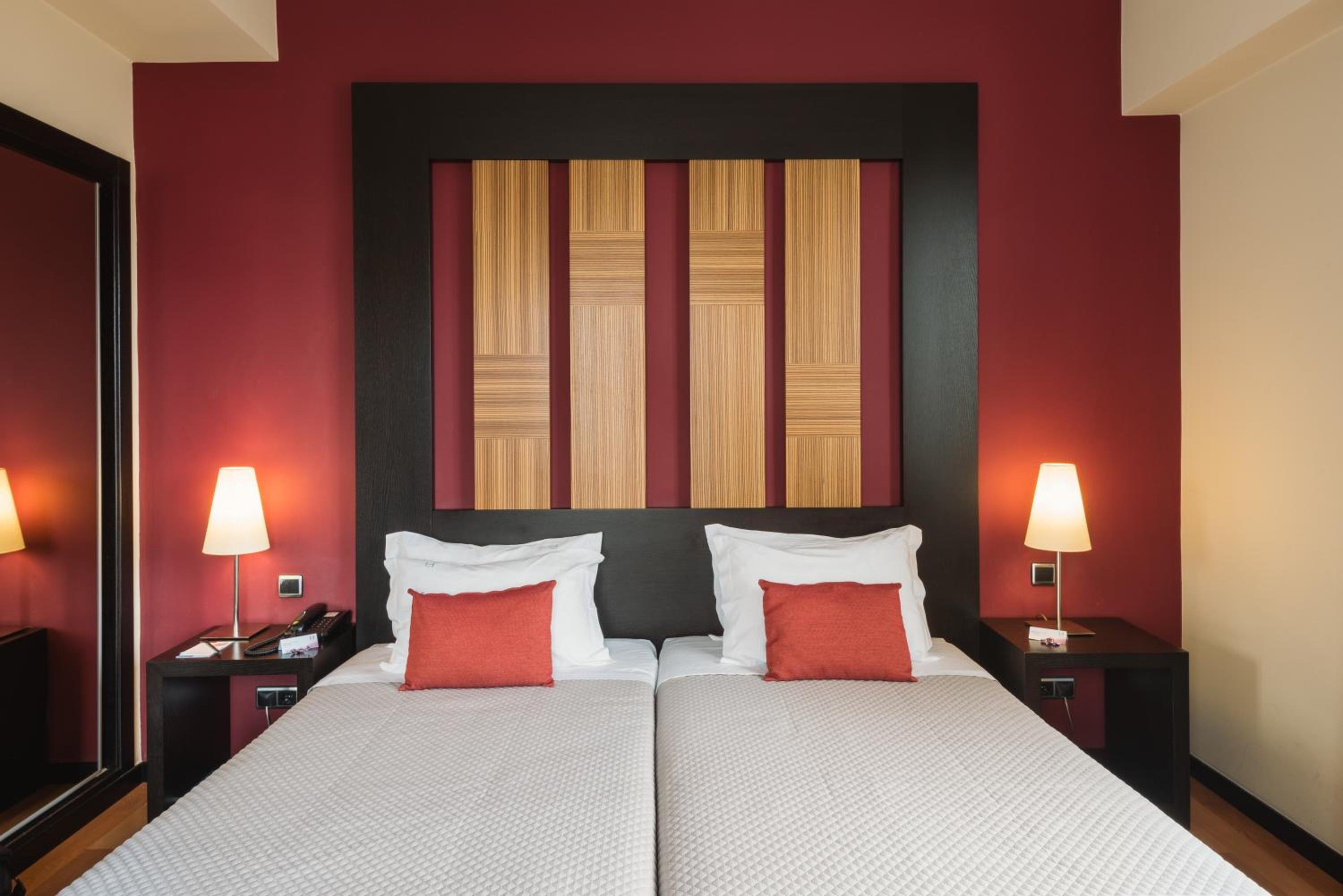 Twin Room - Photo 7