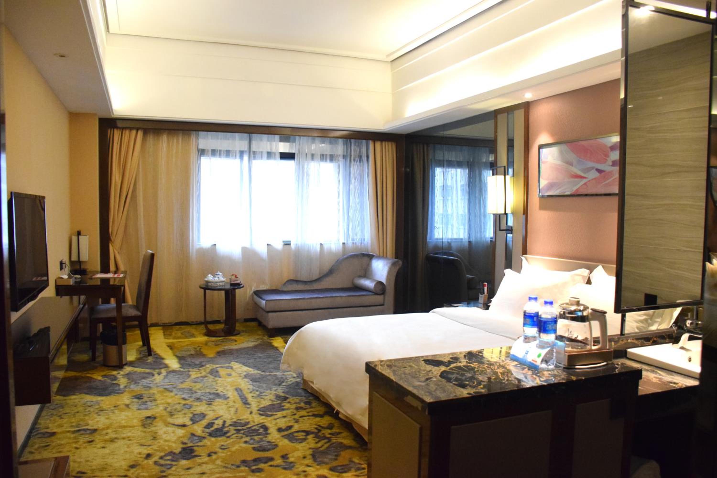 King Room - Non-Smoking photo 1