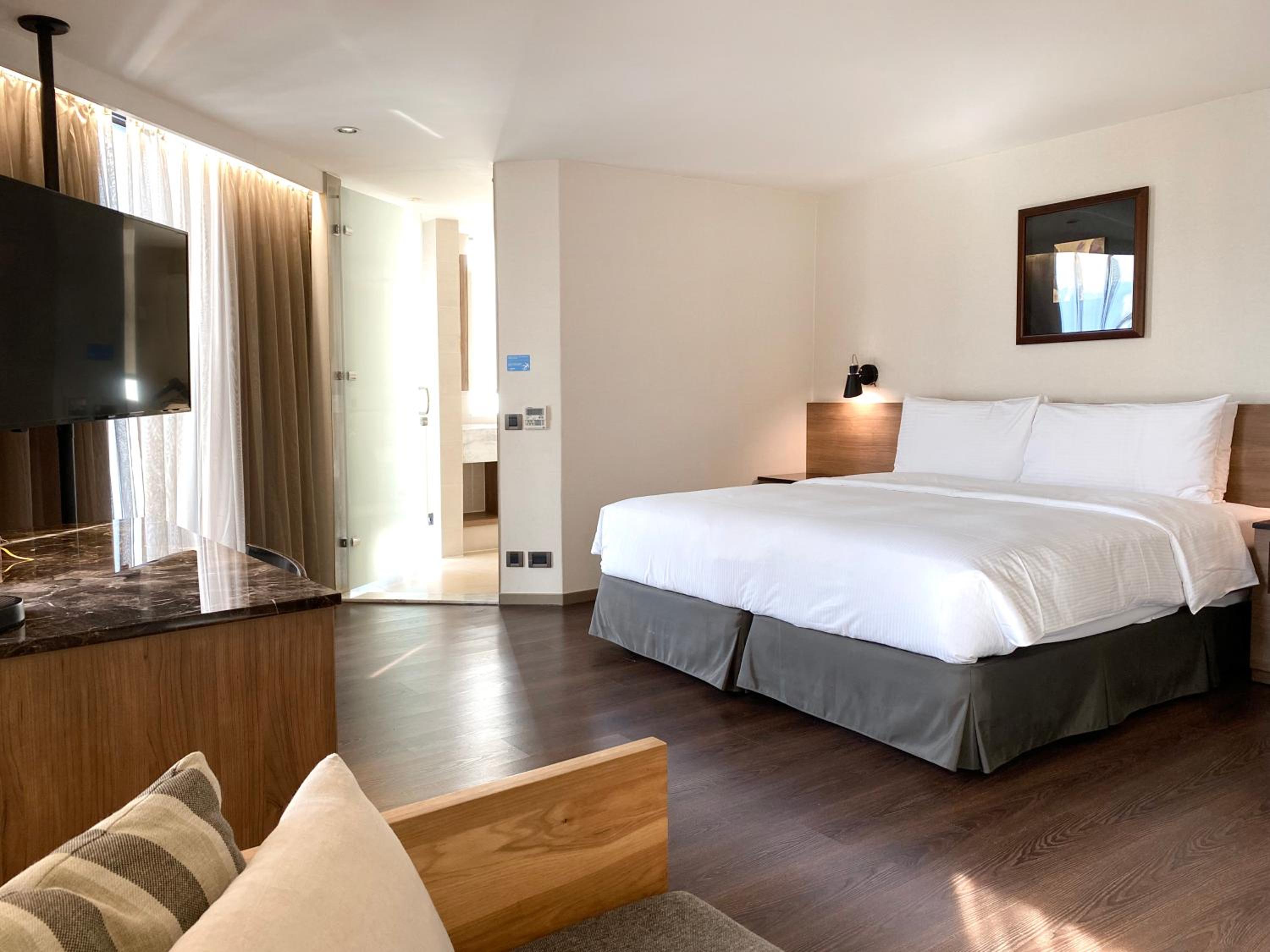 Executive Suite photo 3