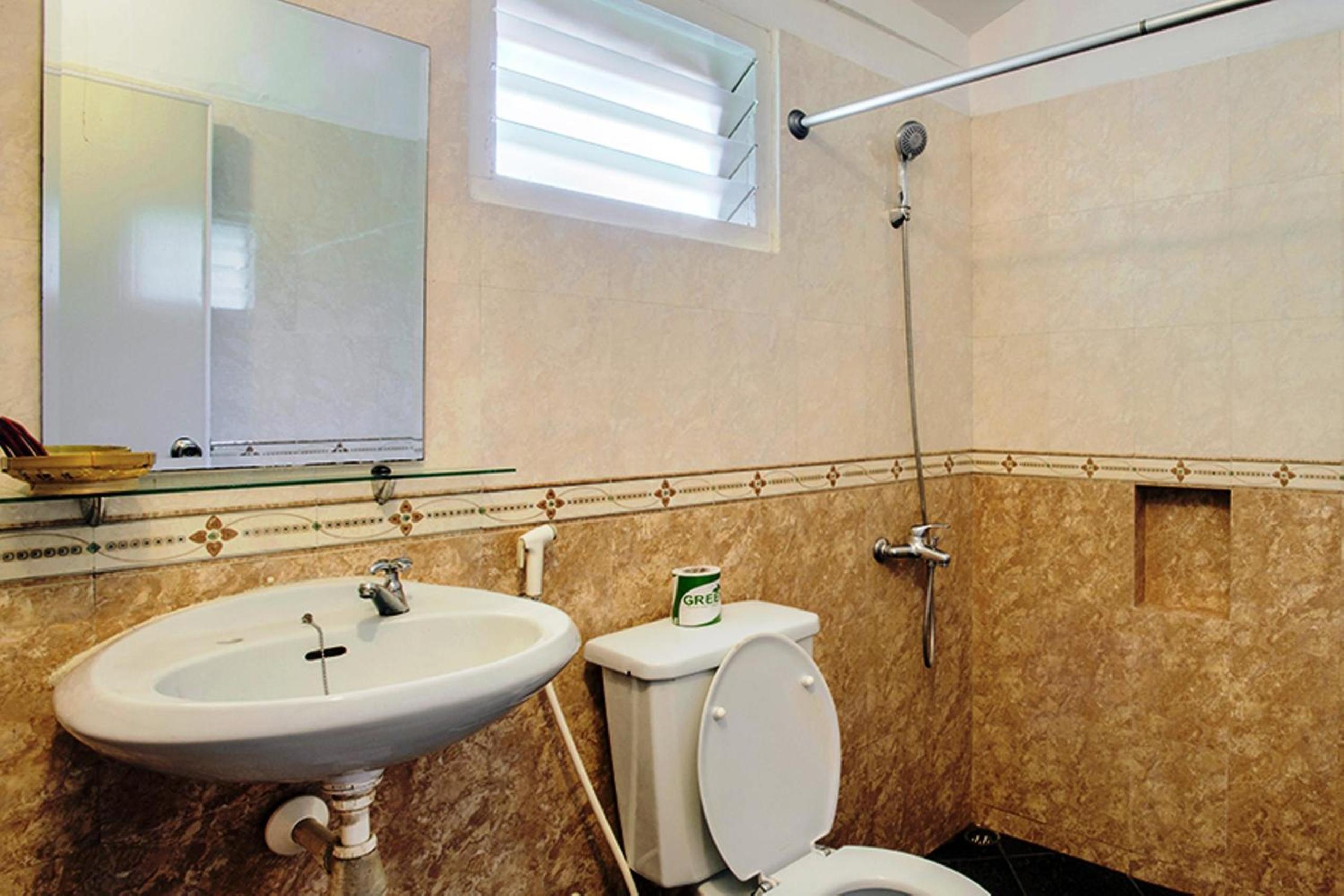 Standard Twin Room with Garden View - Photo 2