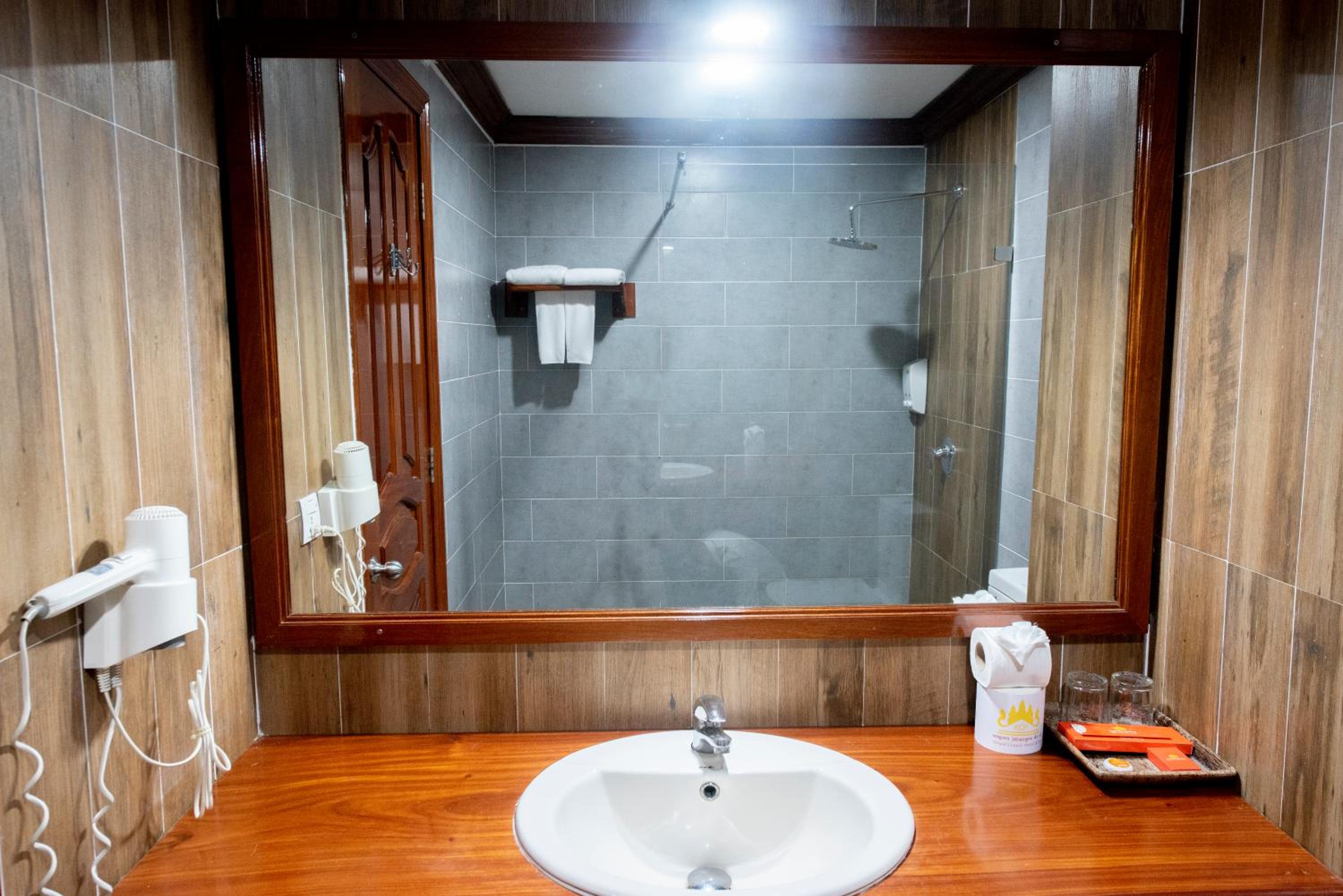 Royal Crown Suite — the supplier's photographs — photo 3