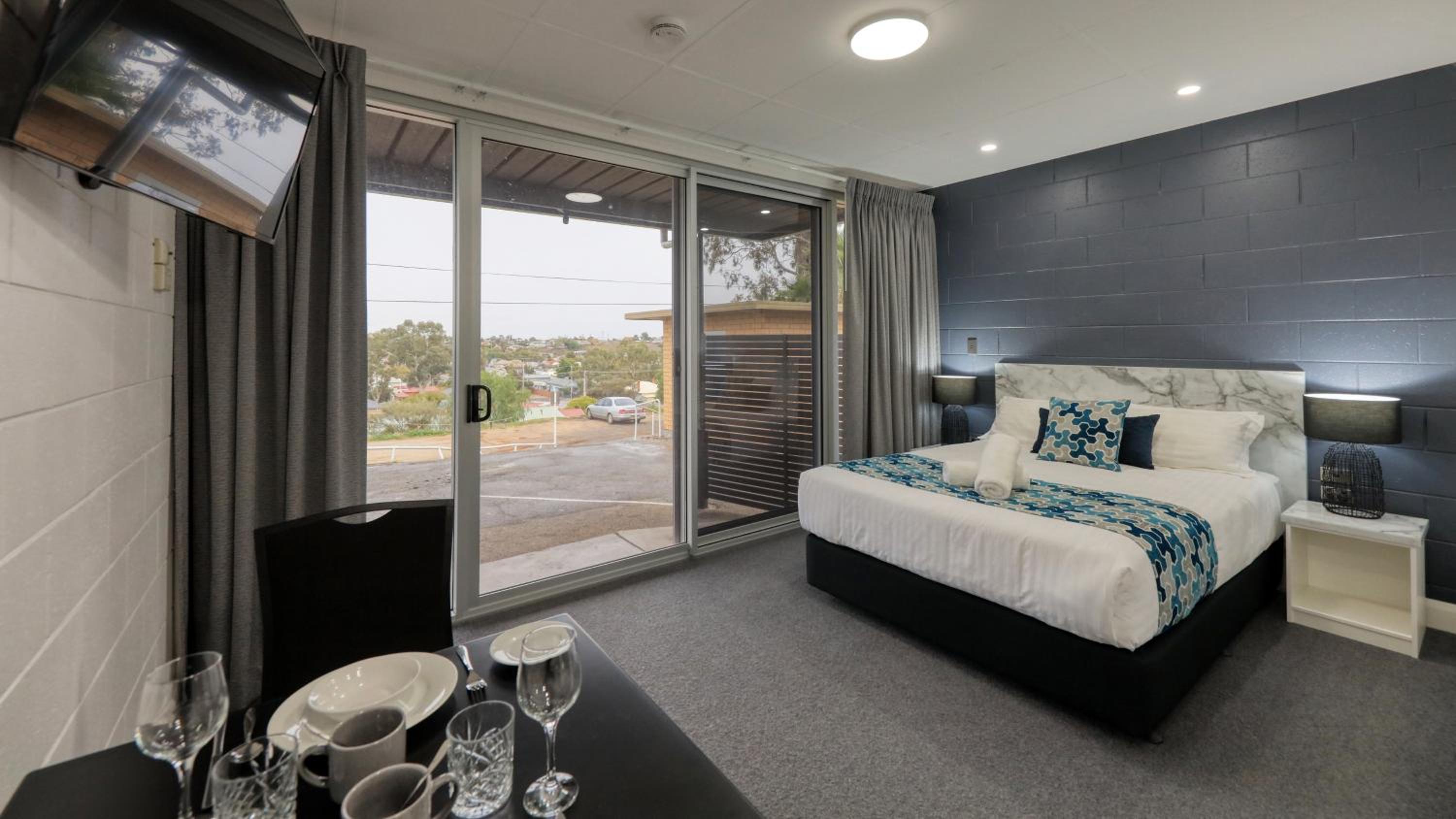 Executive Queen Room - Photo 1
