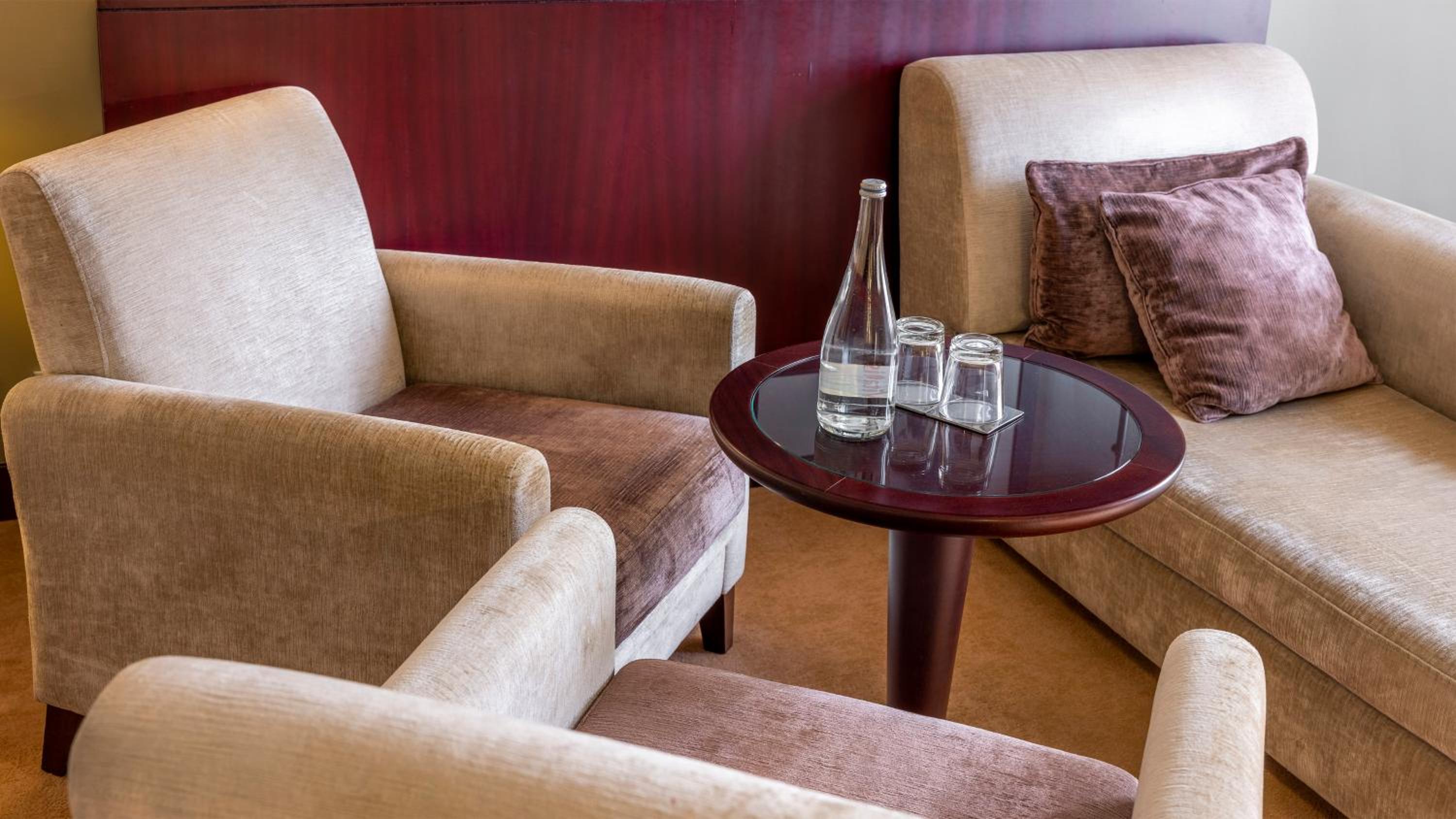 Junior King Suite - Photo 6