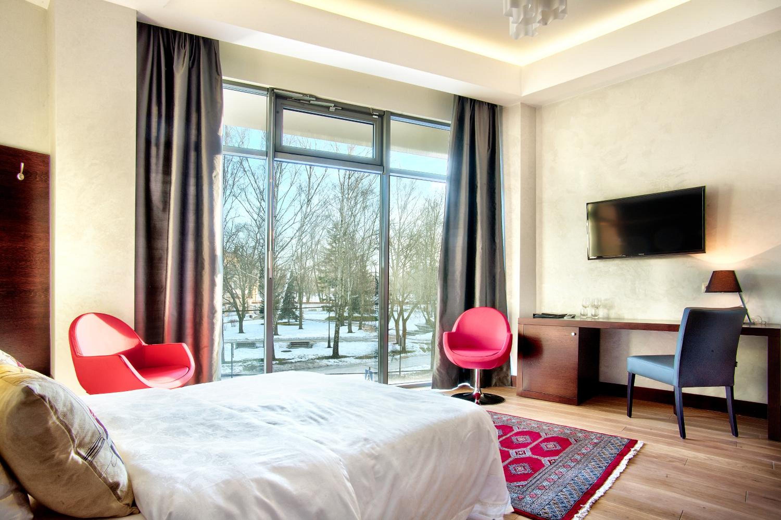 Standard Double or Twin Room - Photo 5