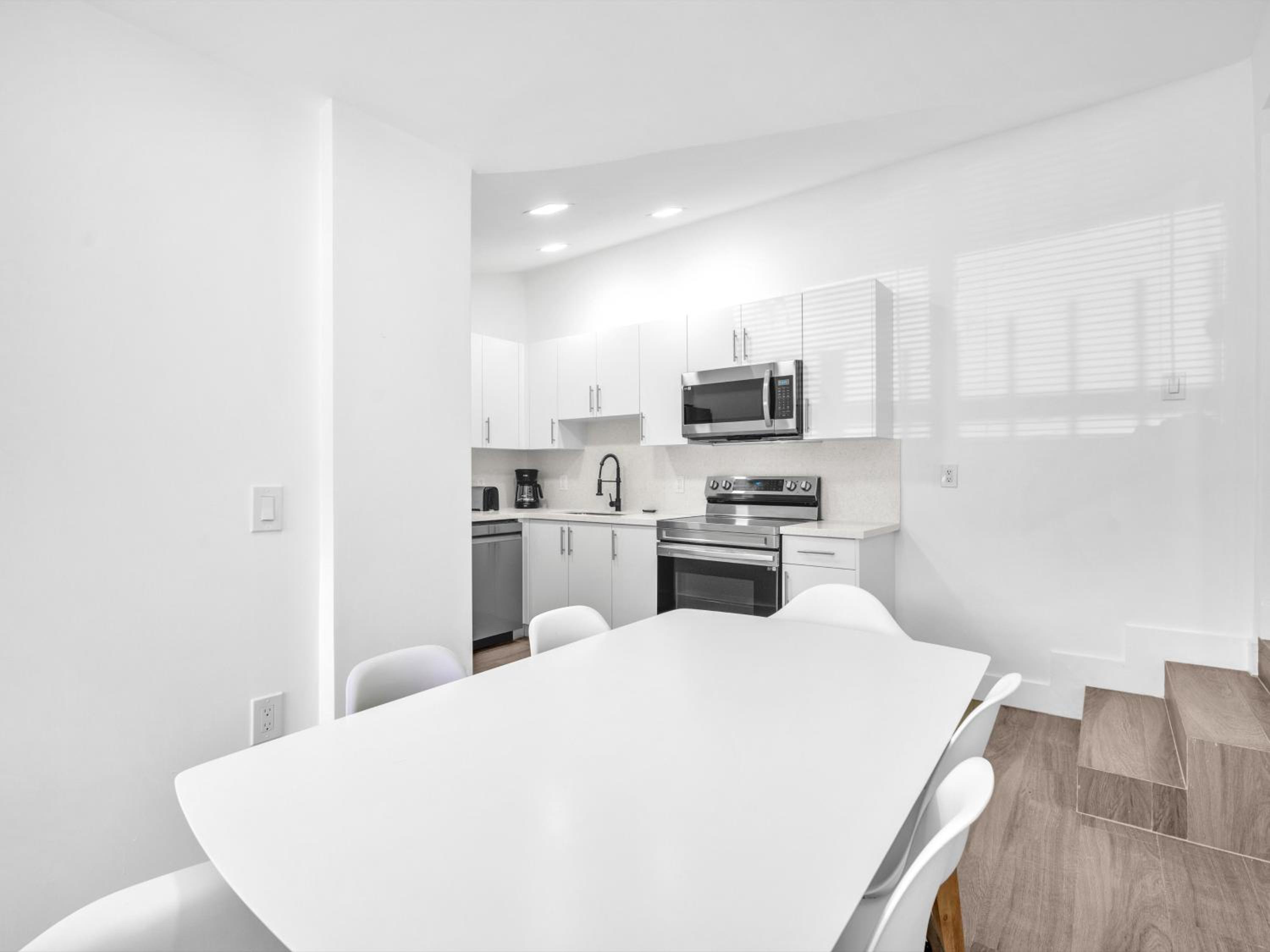 Three-Bedroom House photo 2