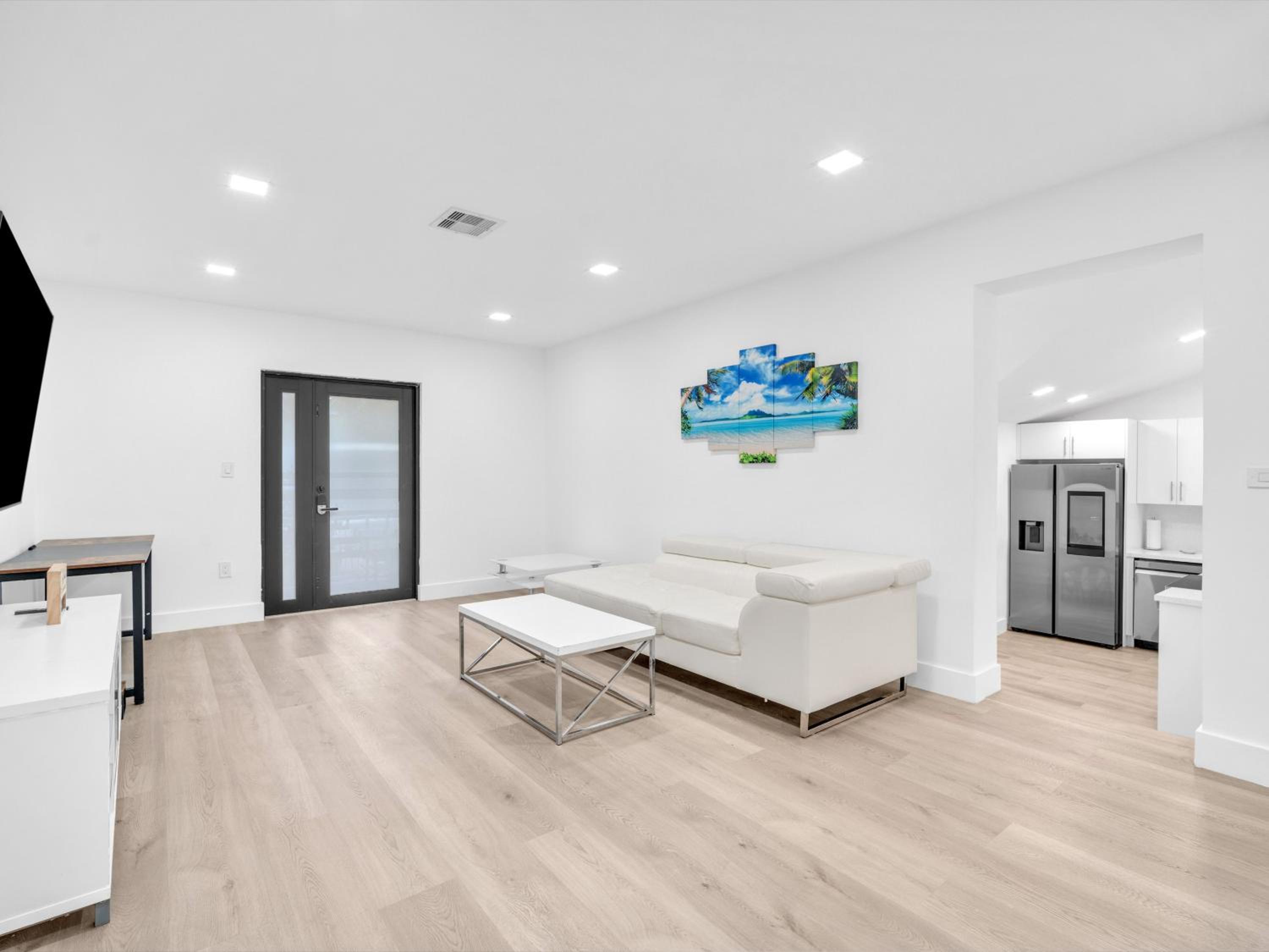 Three-Bedroom House photo 1