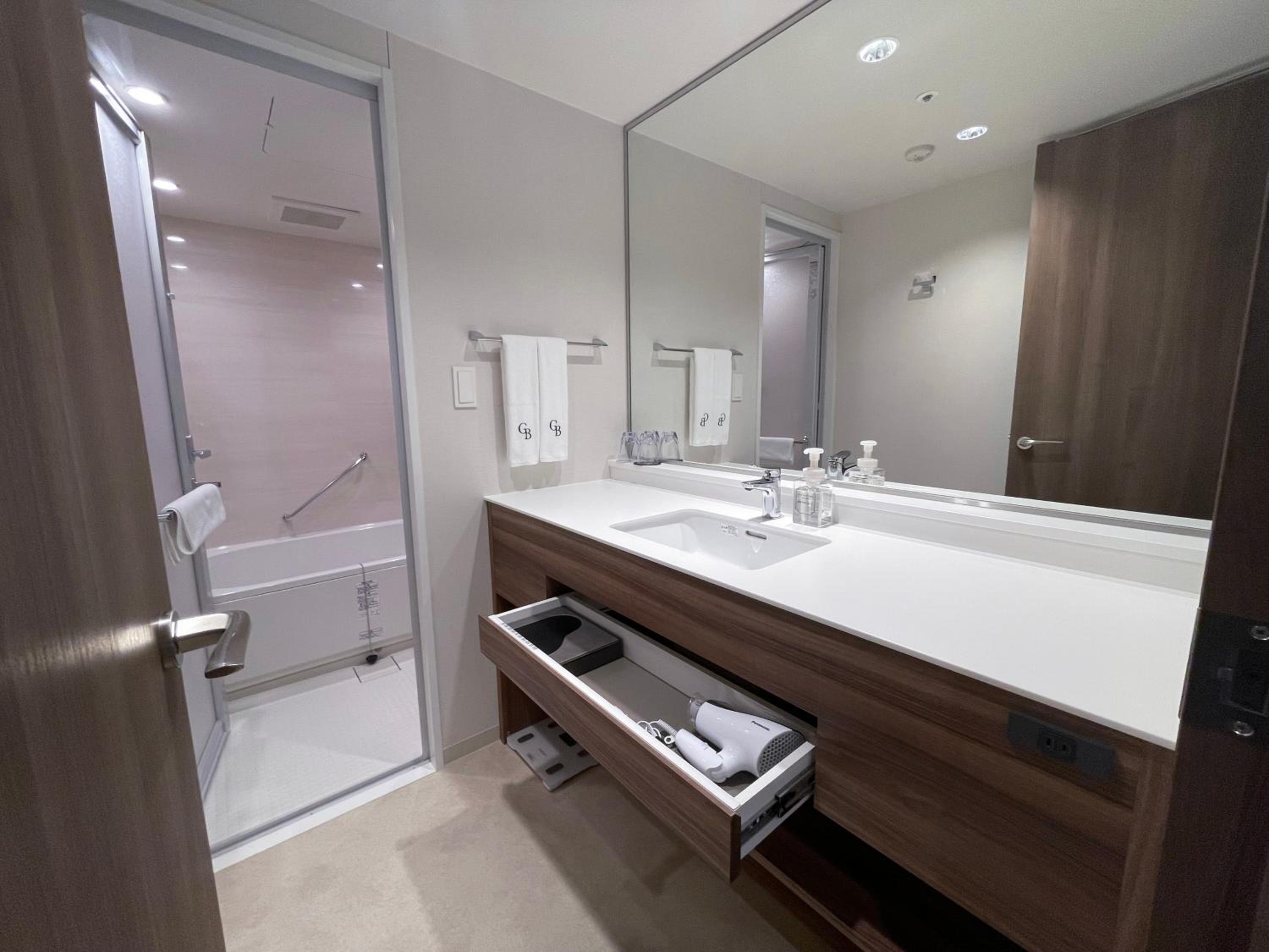 Deluxe Twin Room - Photo 8