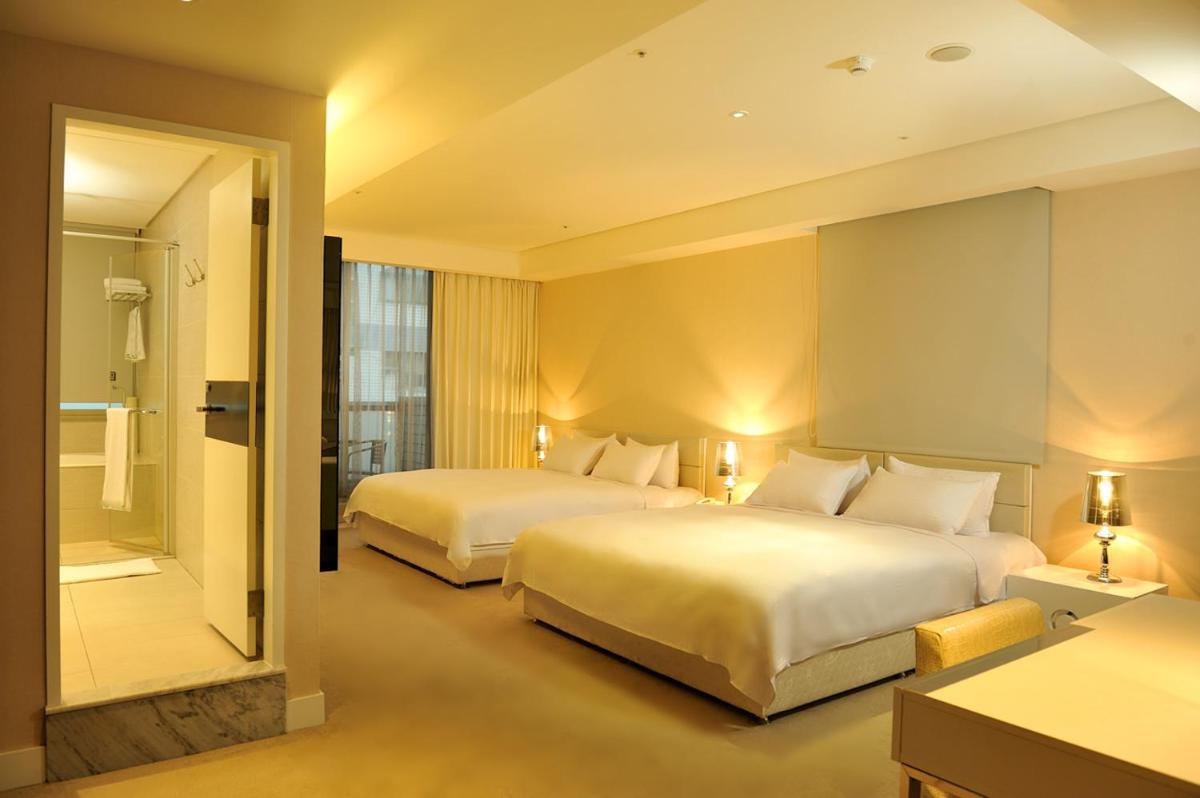 Deluxe Quadruple Room