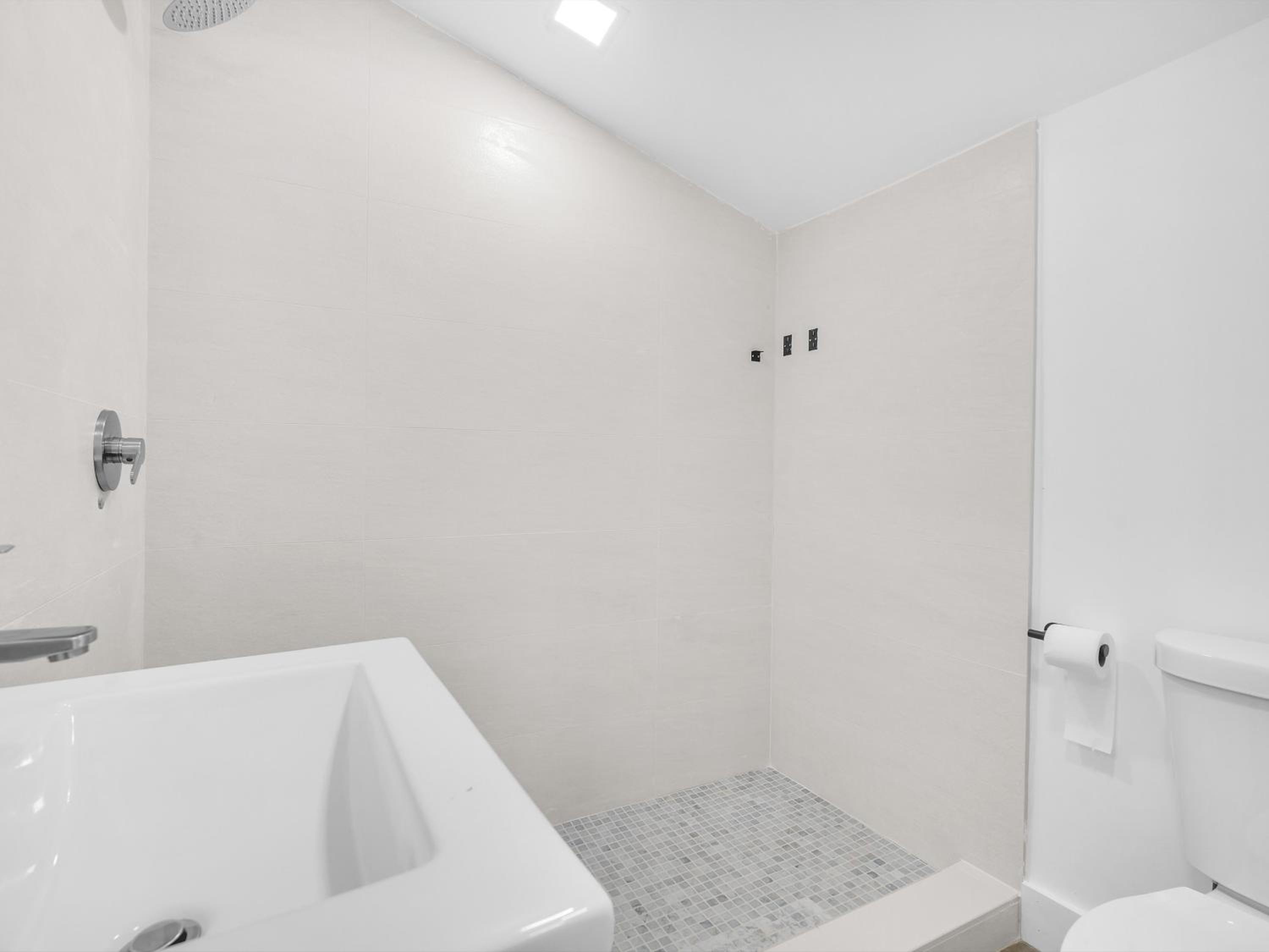 One-Bedroom House photo 3