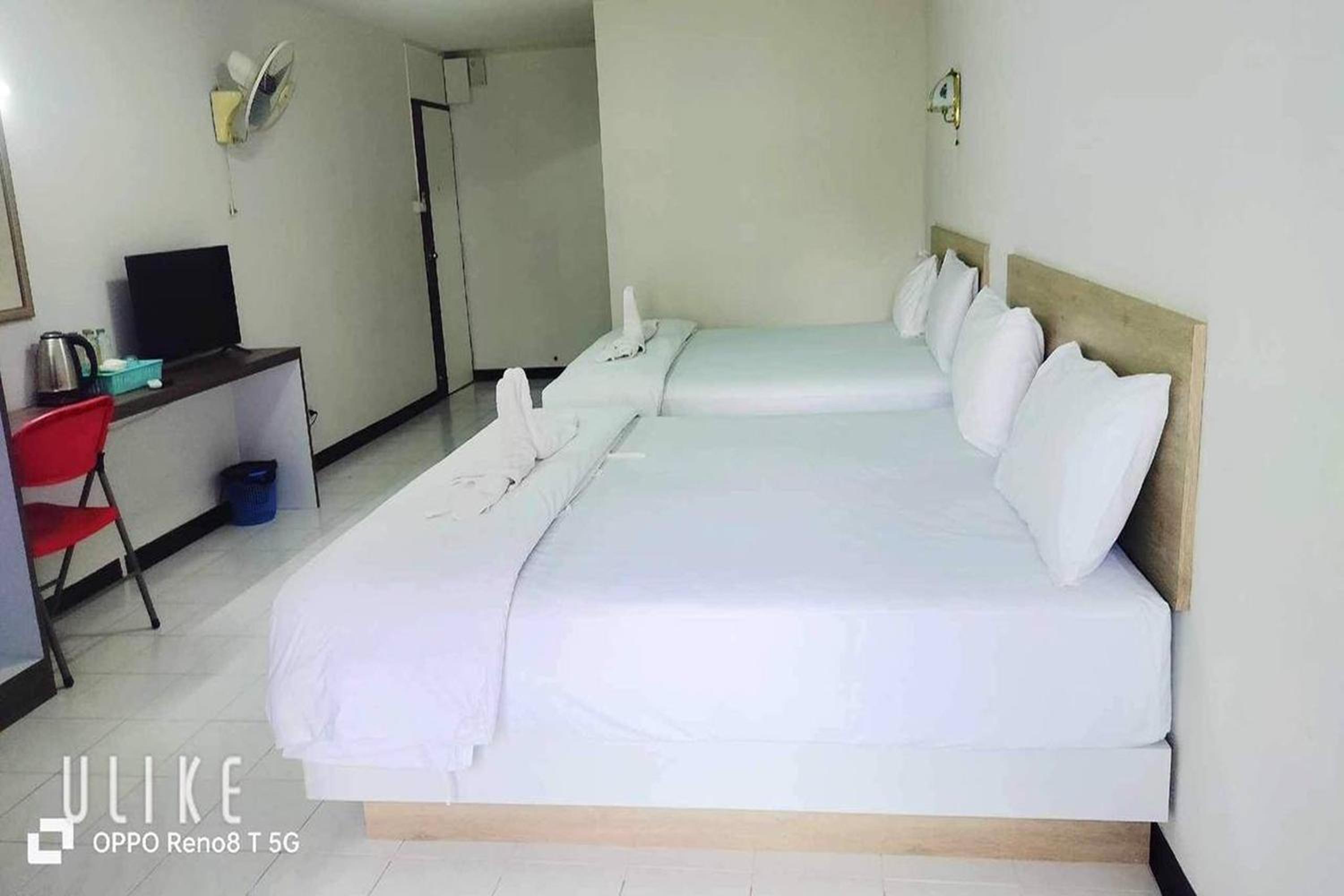 Deluxe Quadruple Room - Photo 3