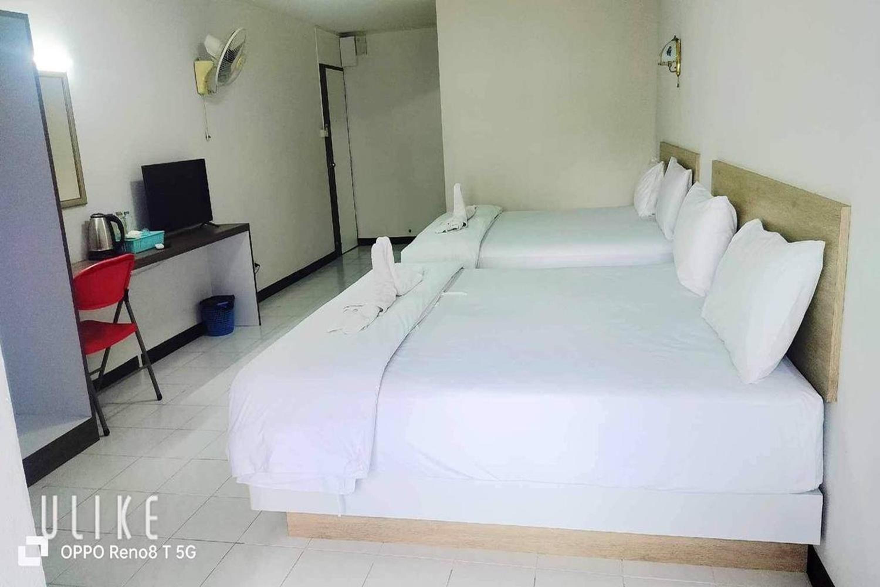 Deluxe Quadruple Room - Photo 4