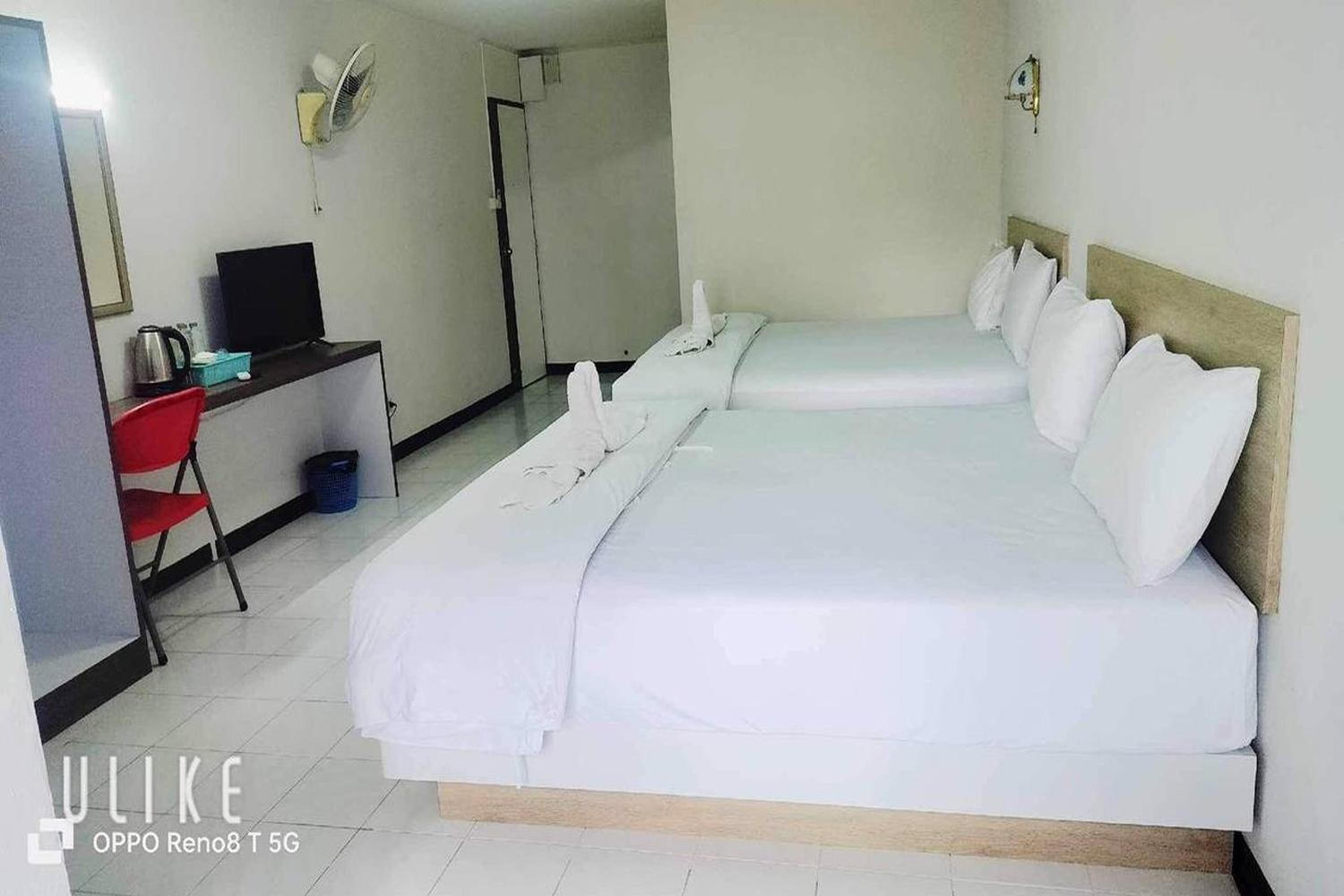 Deluxe Quadruple Room - Photo 5