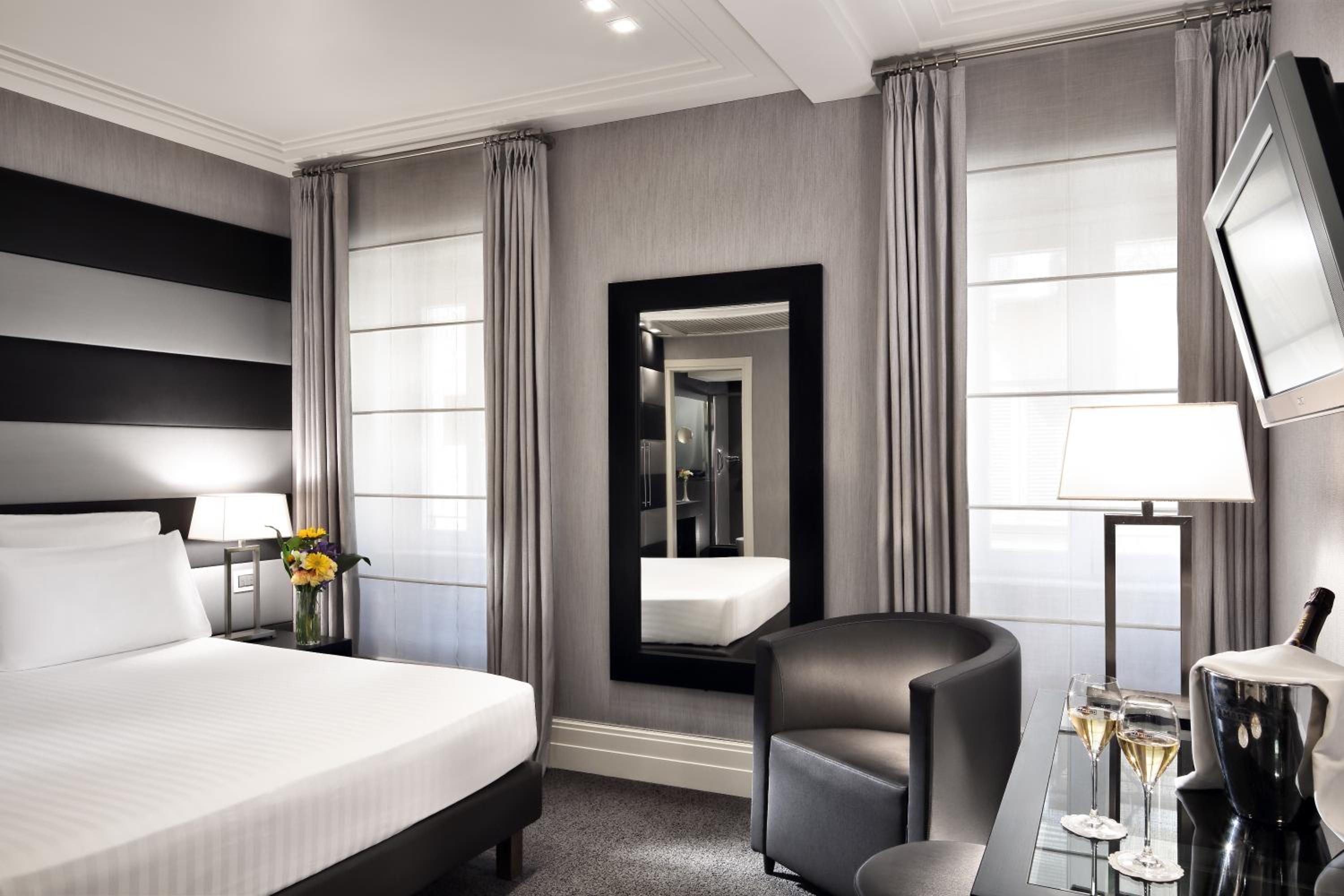 Superior Double or Twin Room photo 2