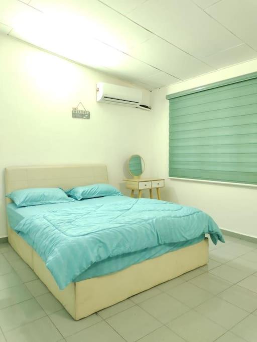 Three-Bedroom House photo 1