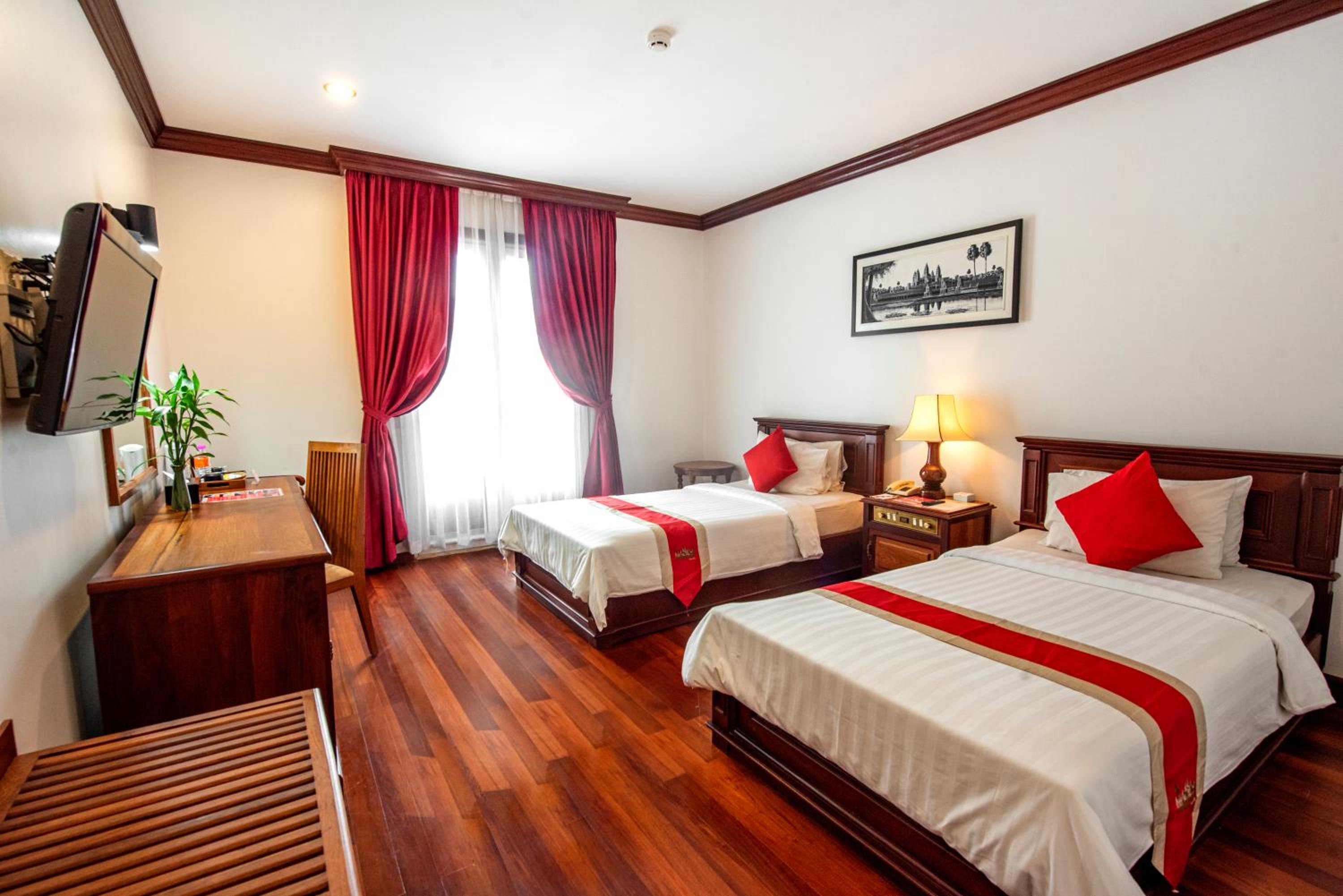 Deluxe Twin Room with Balcony - Photo 2