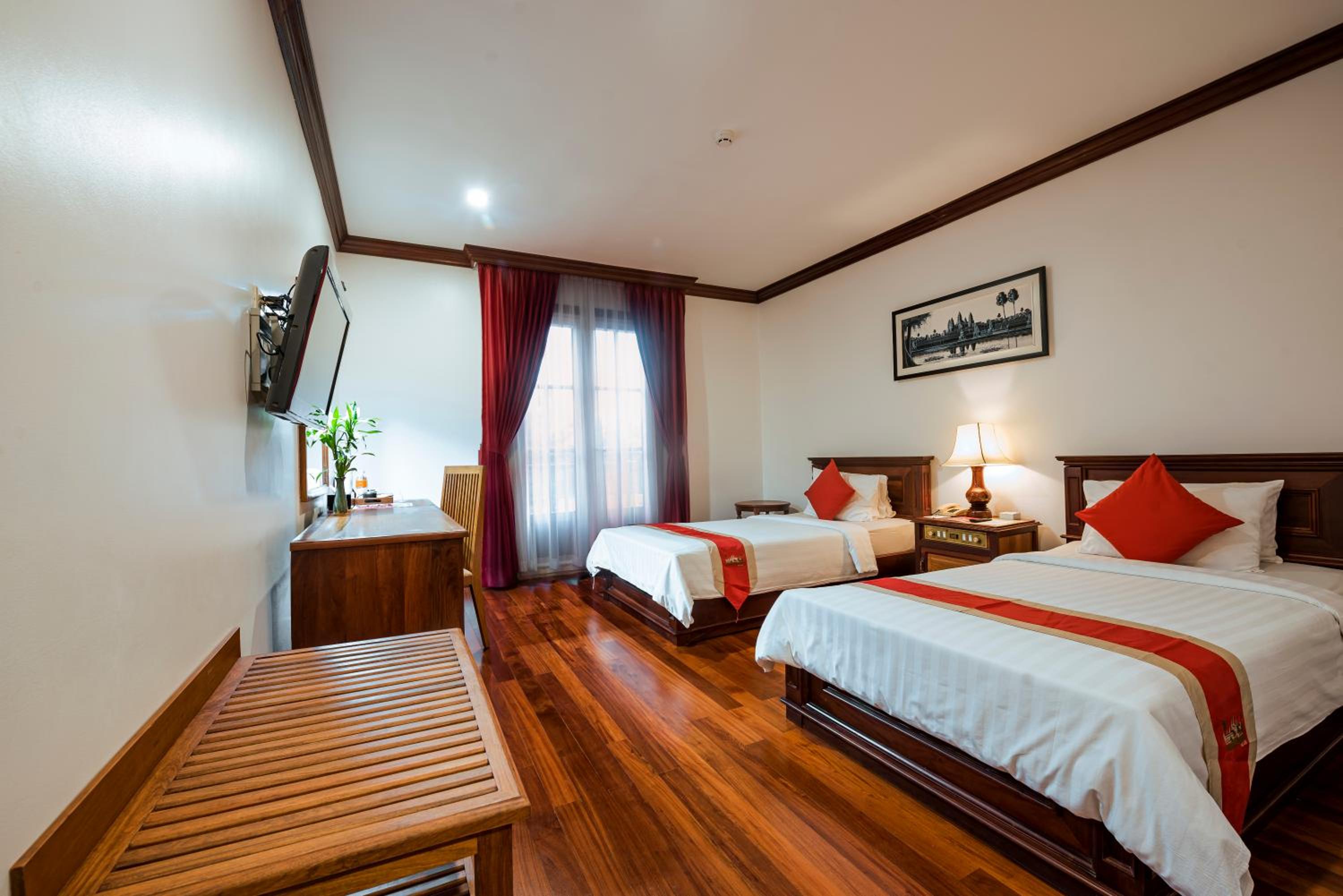 Deluxe Twin Room with Balcony - Photo 1