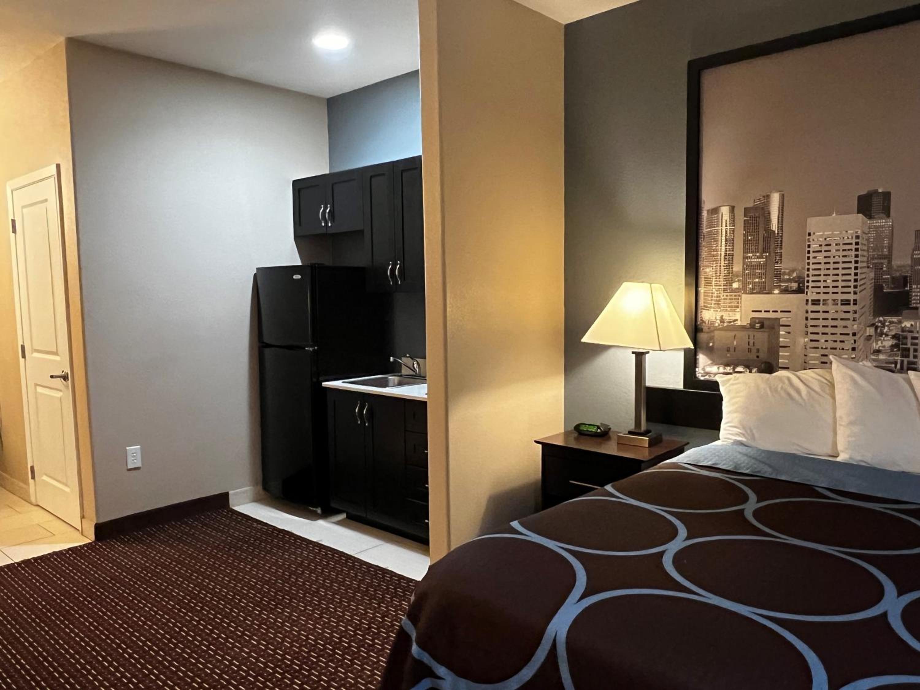 Studio Suite - Non-Smoking - Photo 3