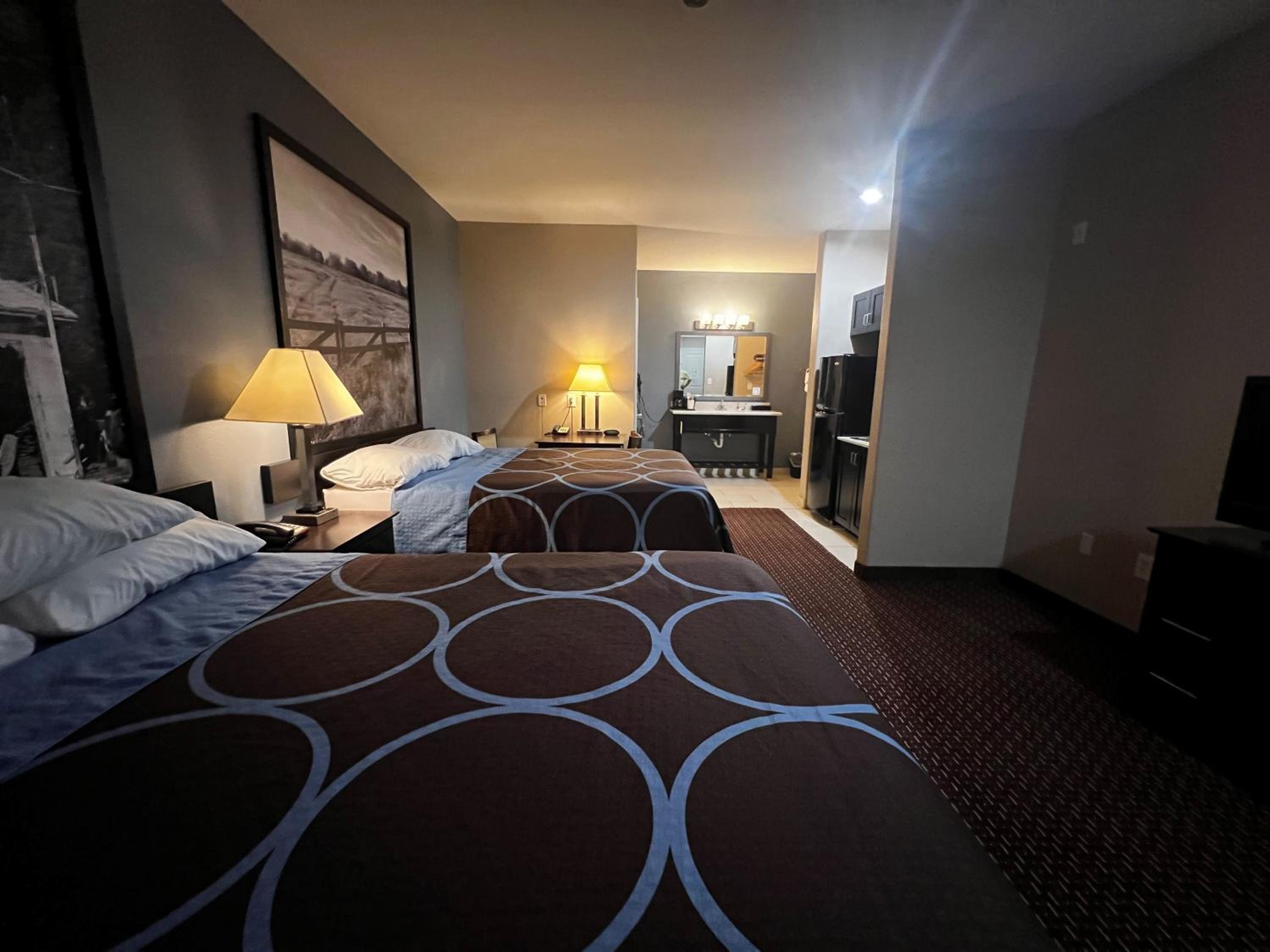 Deluxe Queen Studio with Two Queen Beds - Non-Smoking - Photo 1