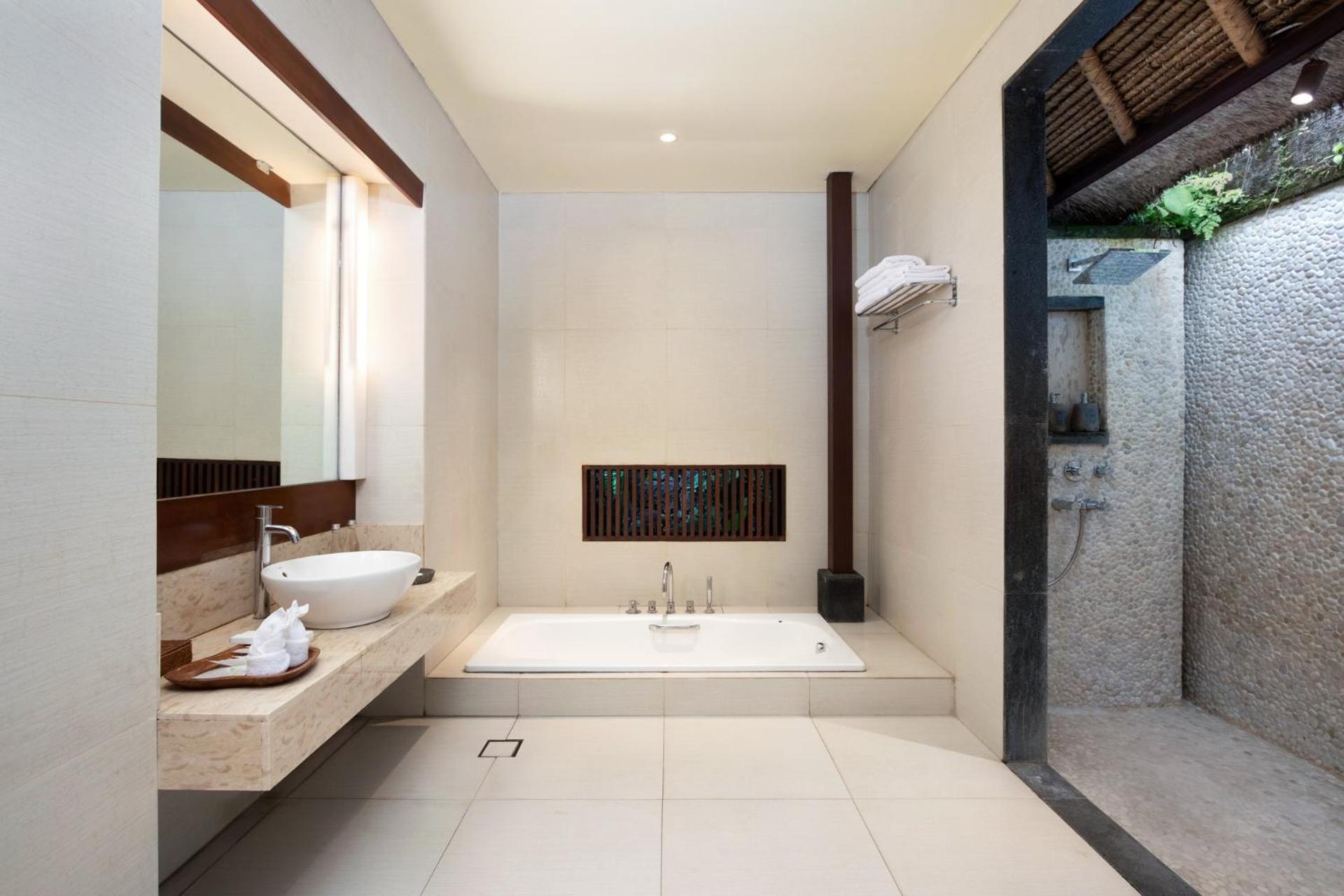 One Bedroom Garden Villa with Private Pool and Free Benefit - Photo 3