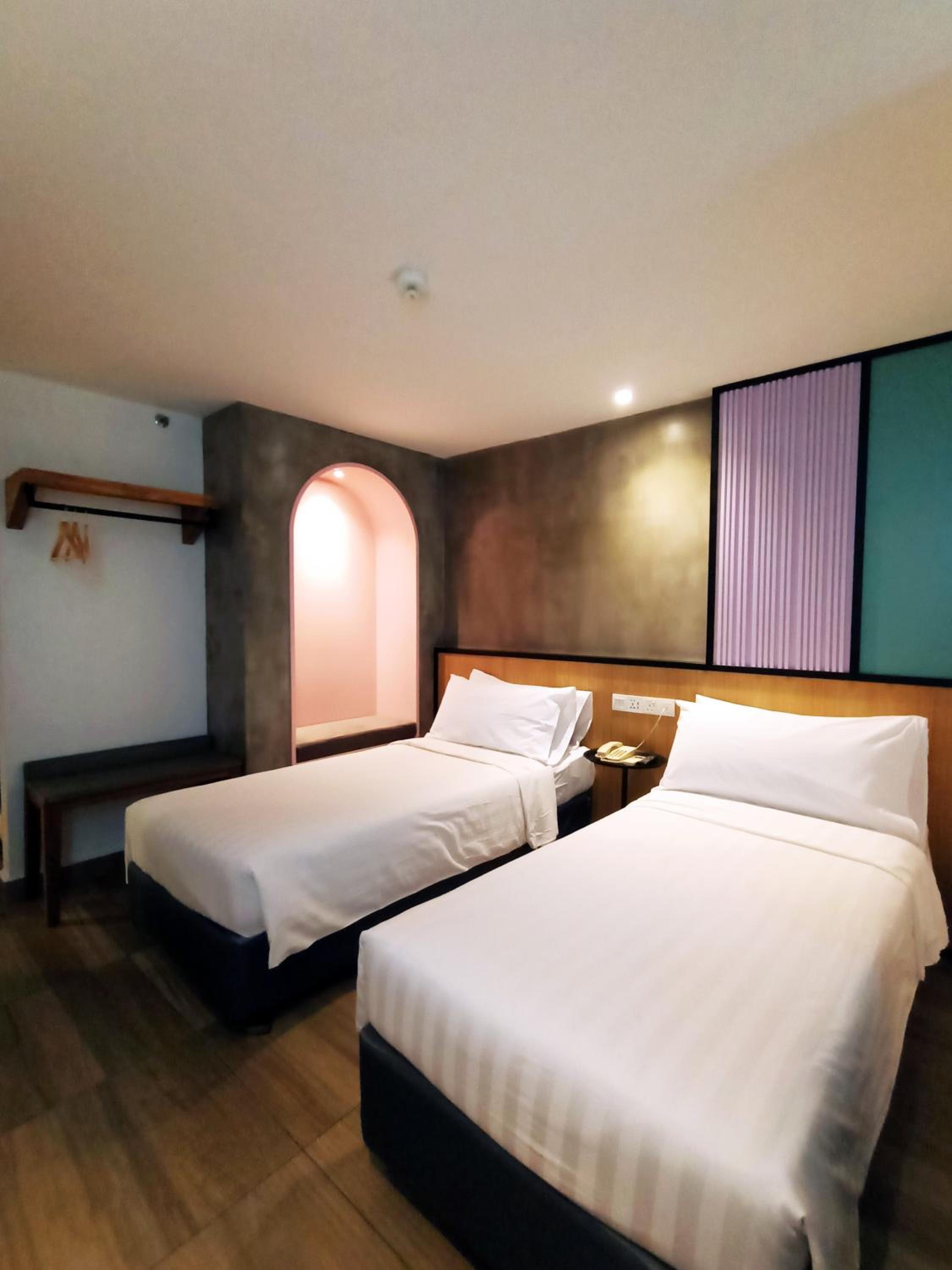 Superior Twin Room - Photo 4