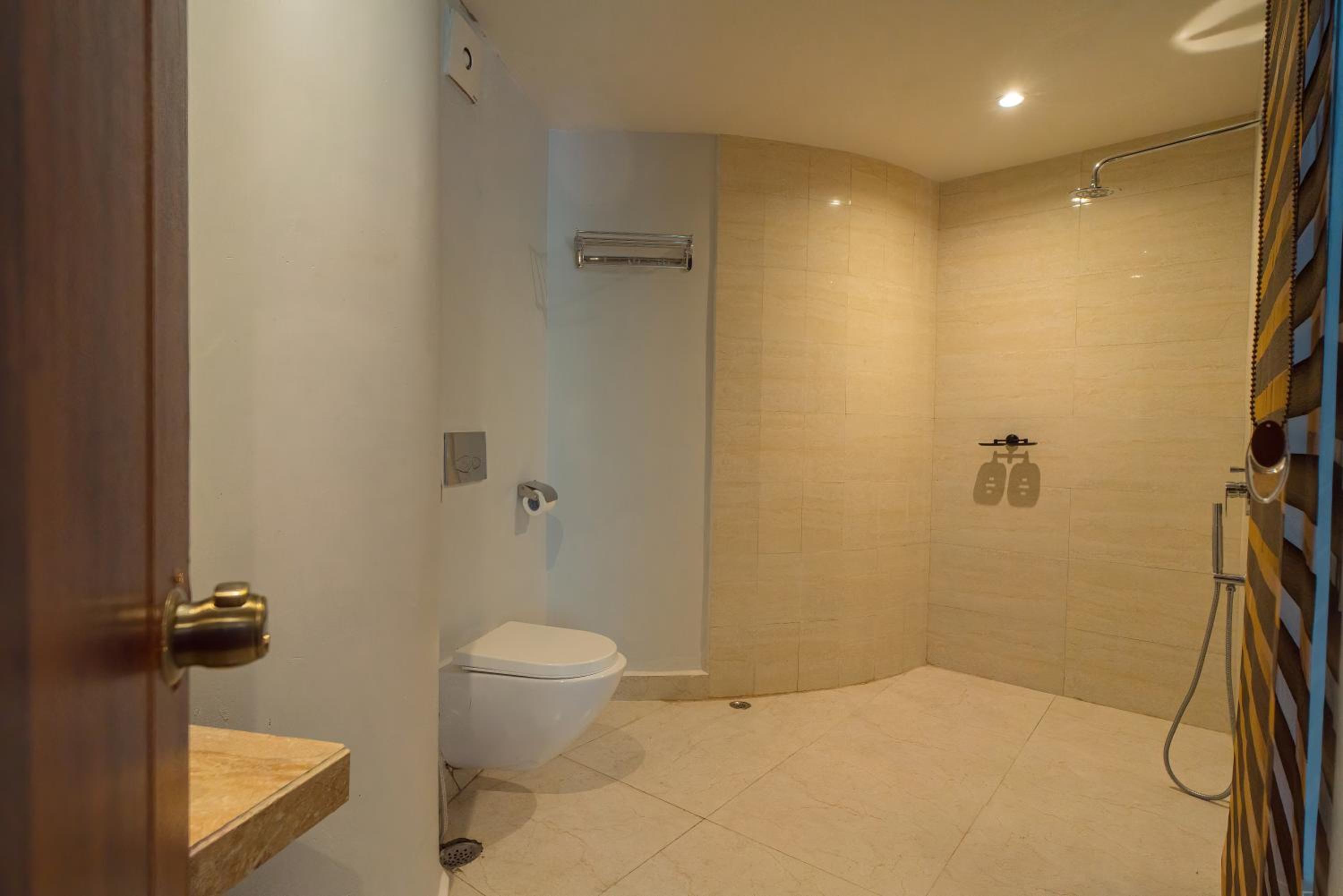 Deluxe Suite - Photo 2
