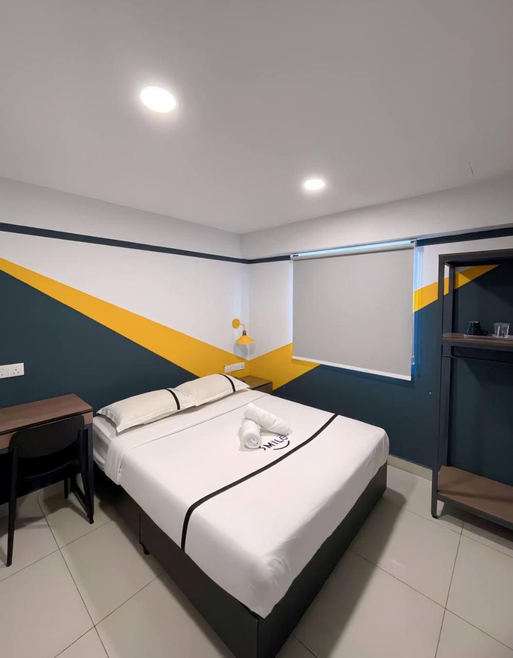 Deluxe Room - Photo 2
