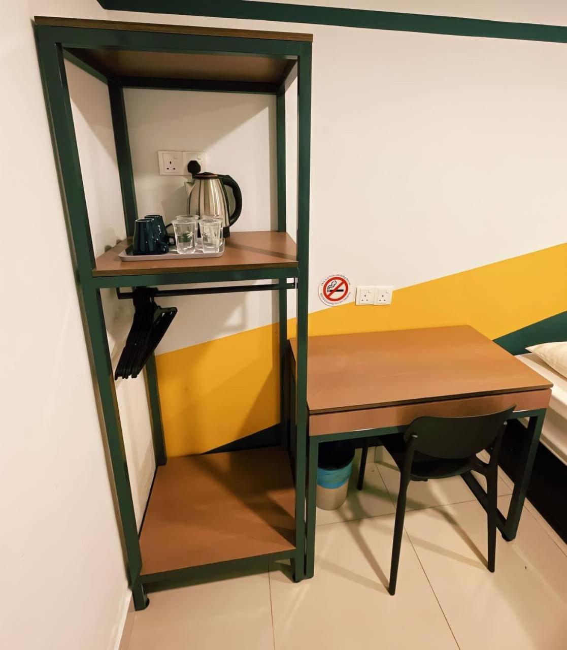 Twin Room - Photo 3
