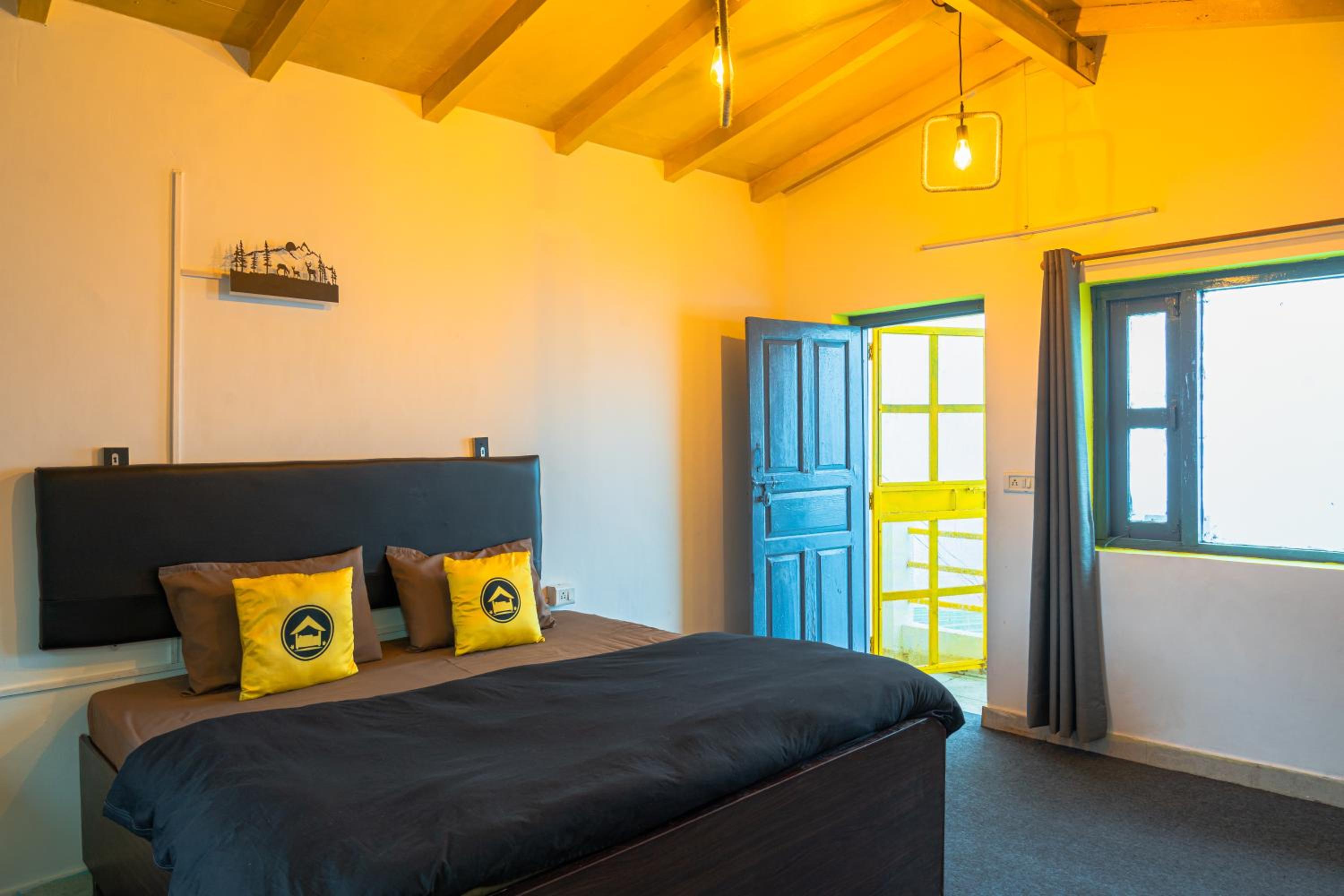 Deluxe Quadruple Room - Photo 1