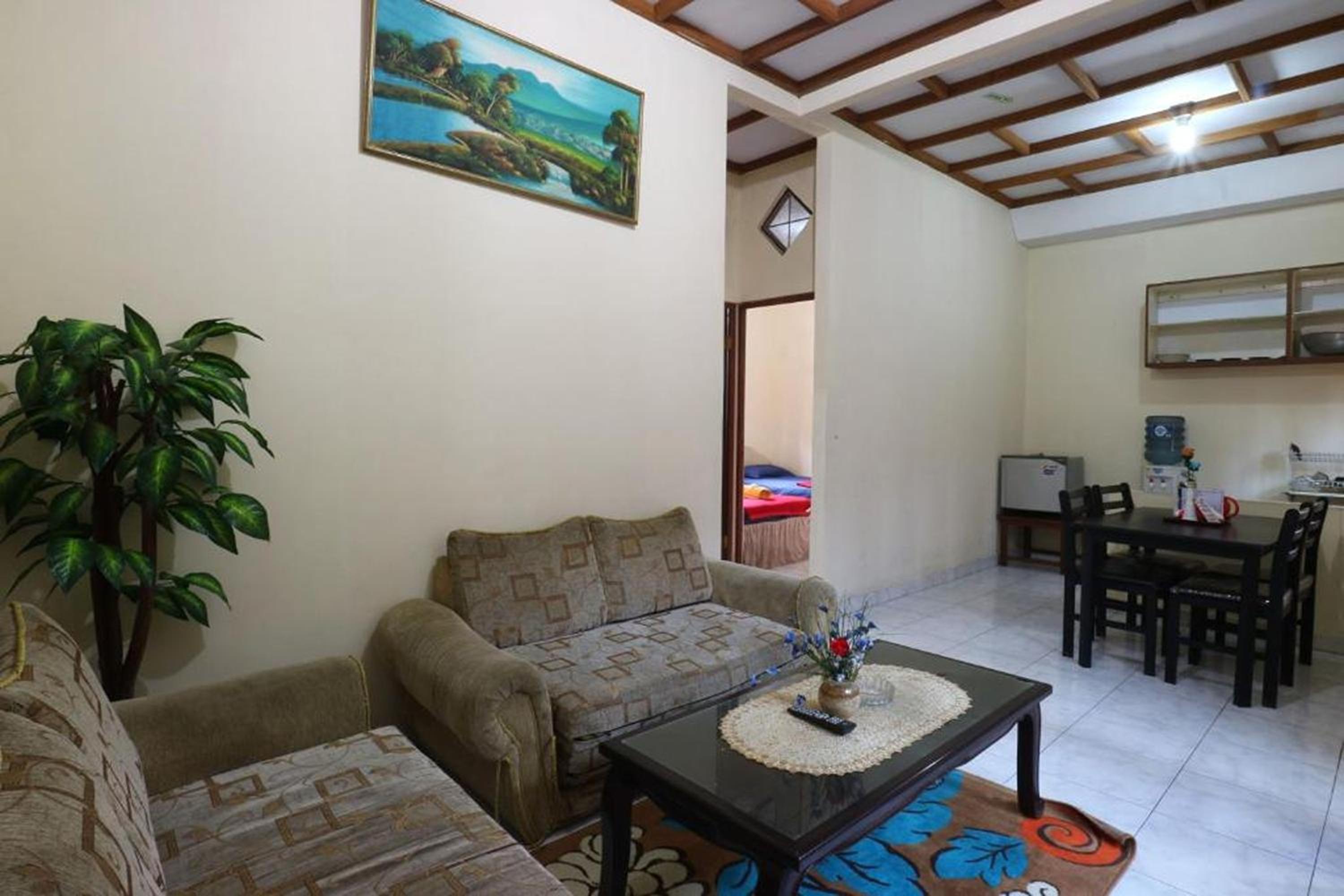 Three-Bedroom Suite photo 2