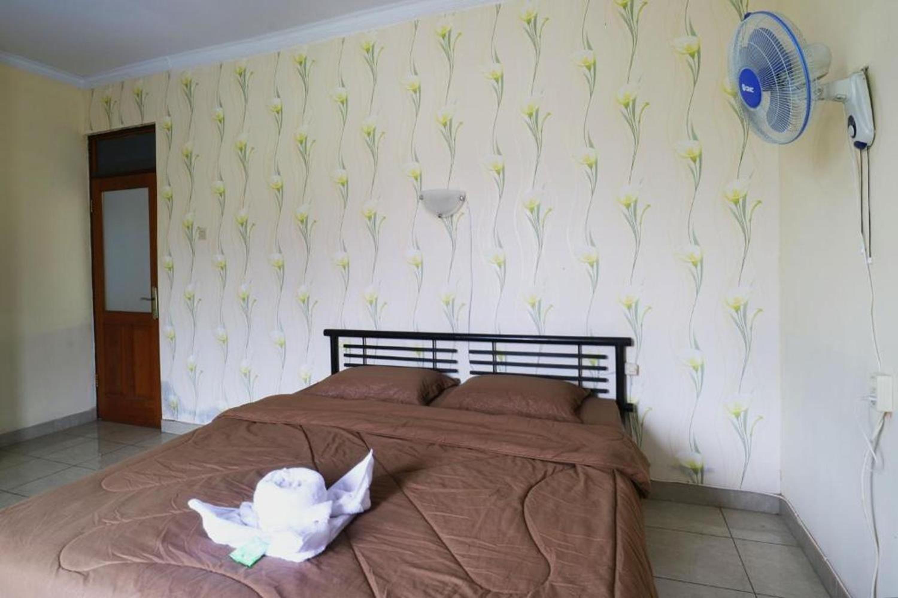 Large Double Room photo 3
