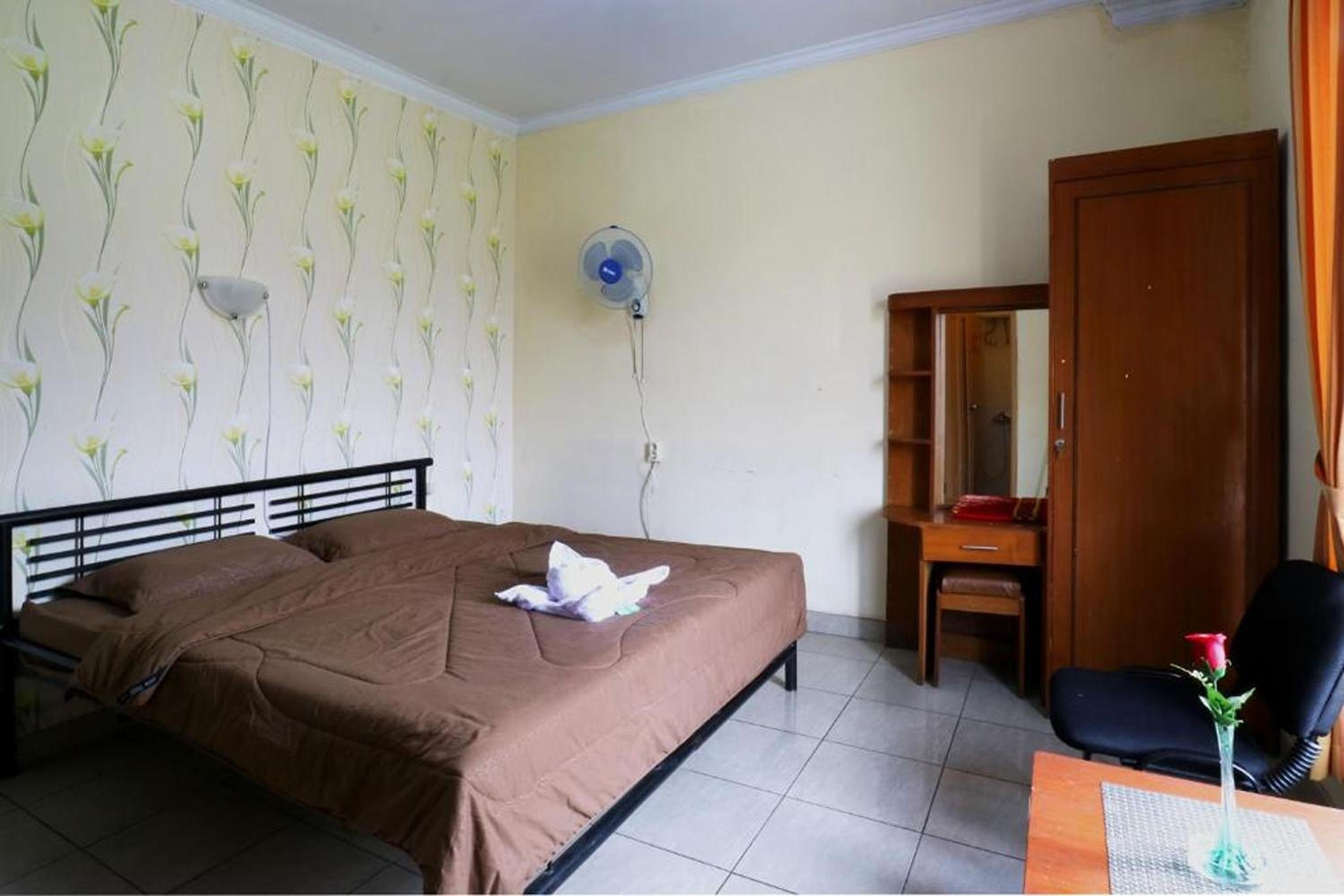 Large Double Room