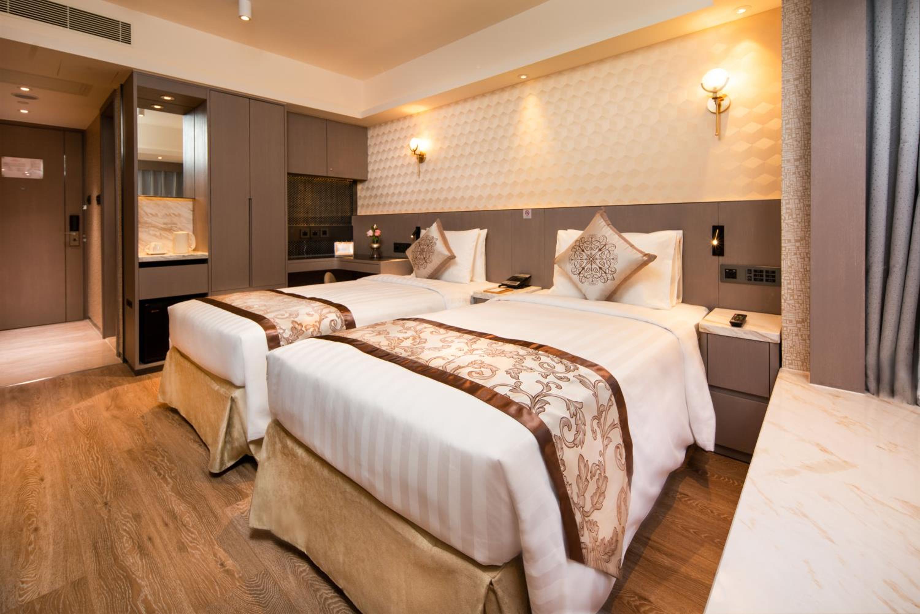 Deluxe Twin Room - Photo 6