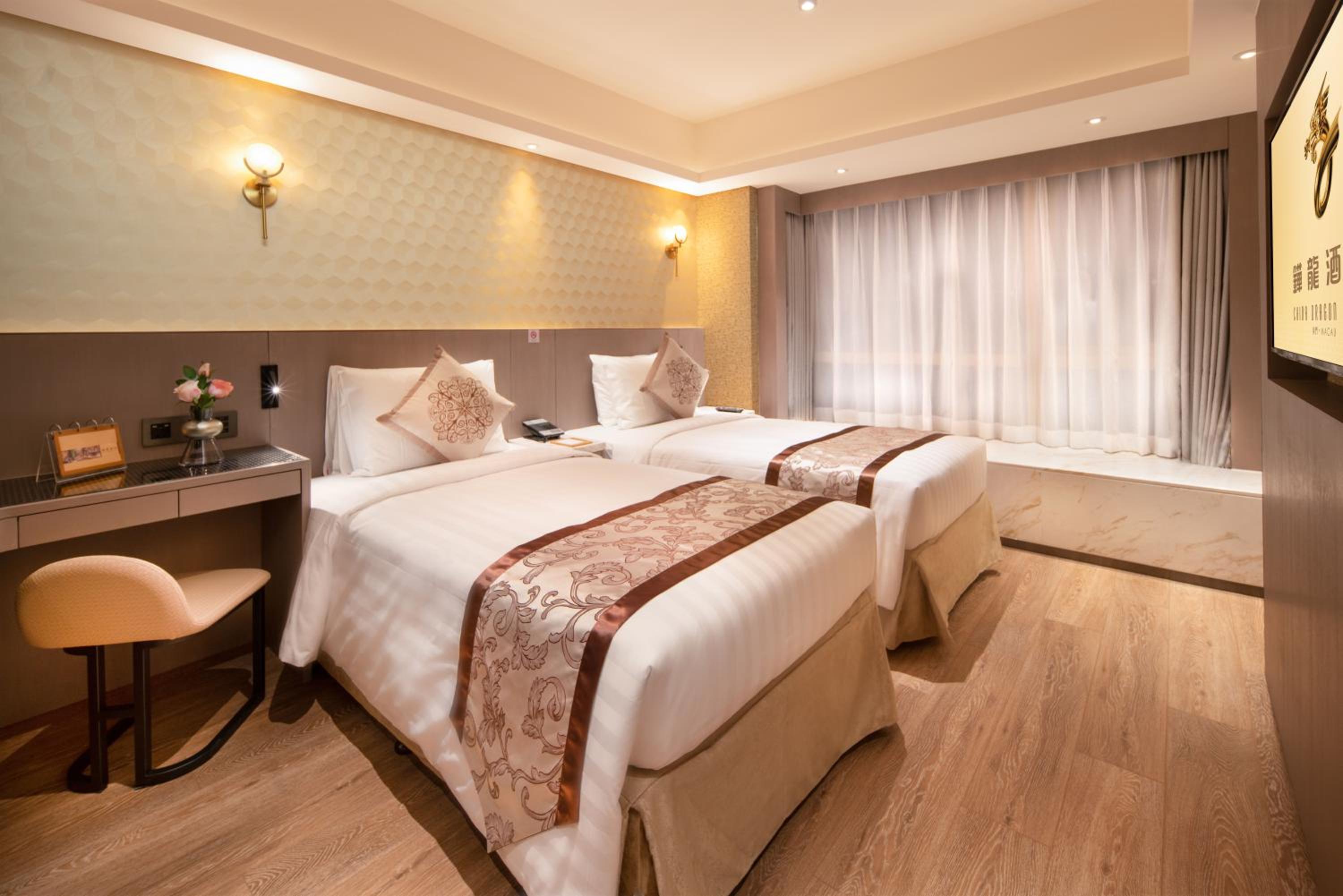 Deluxe Twin Room - Photo 5