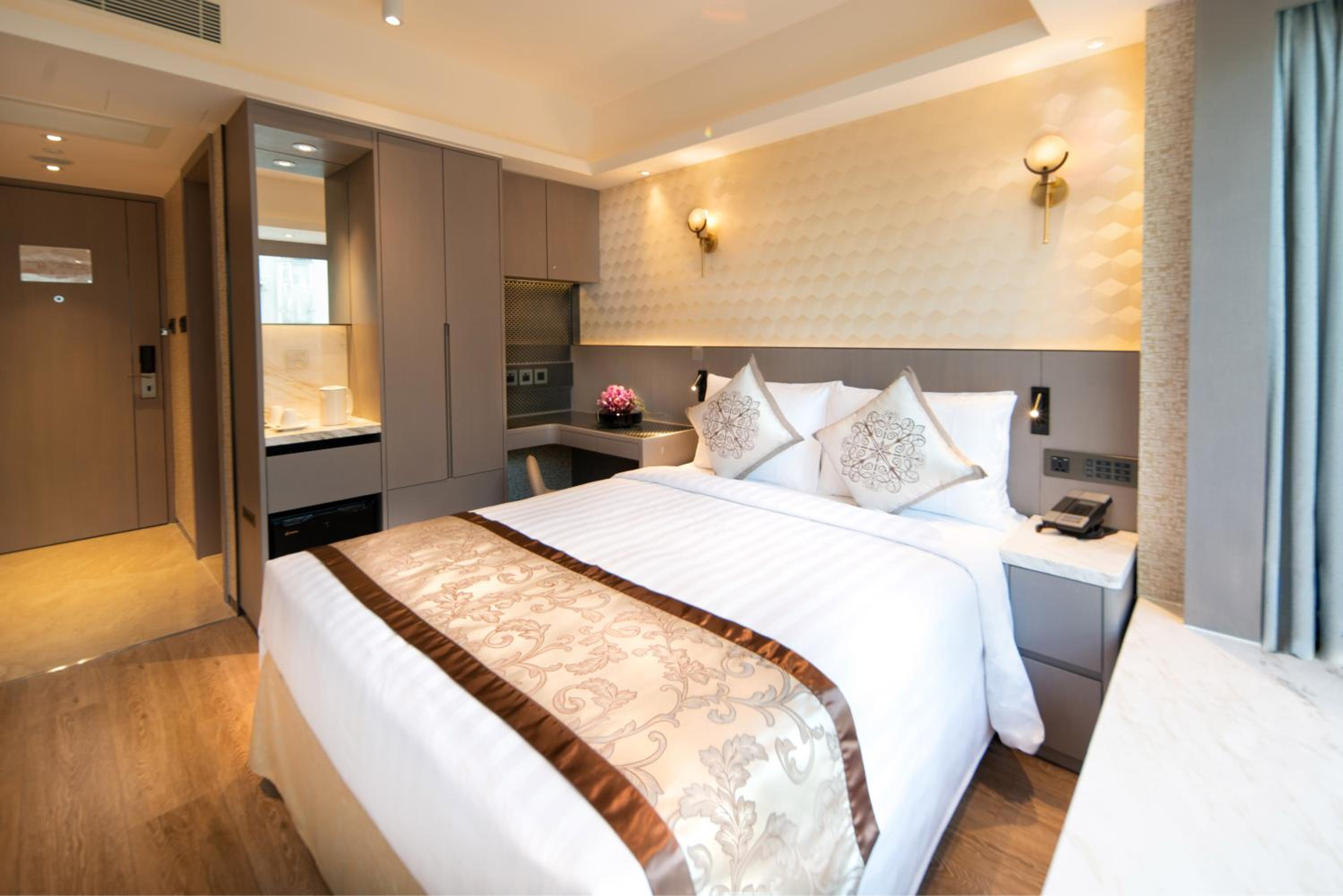 Deluxe Queen Room photo 1