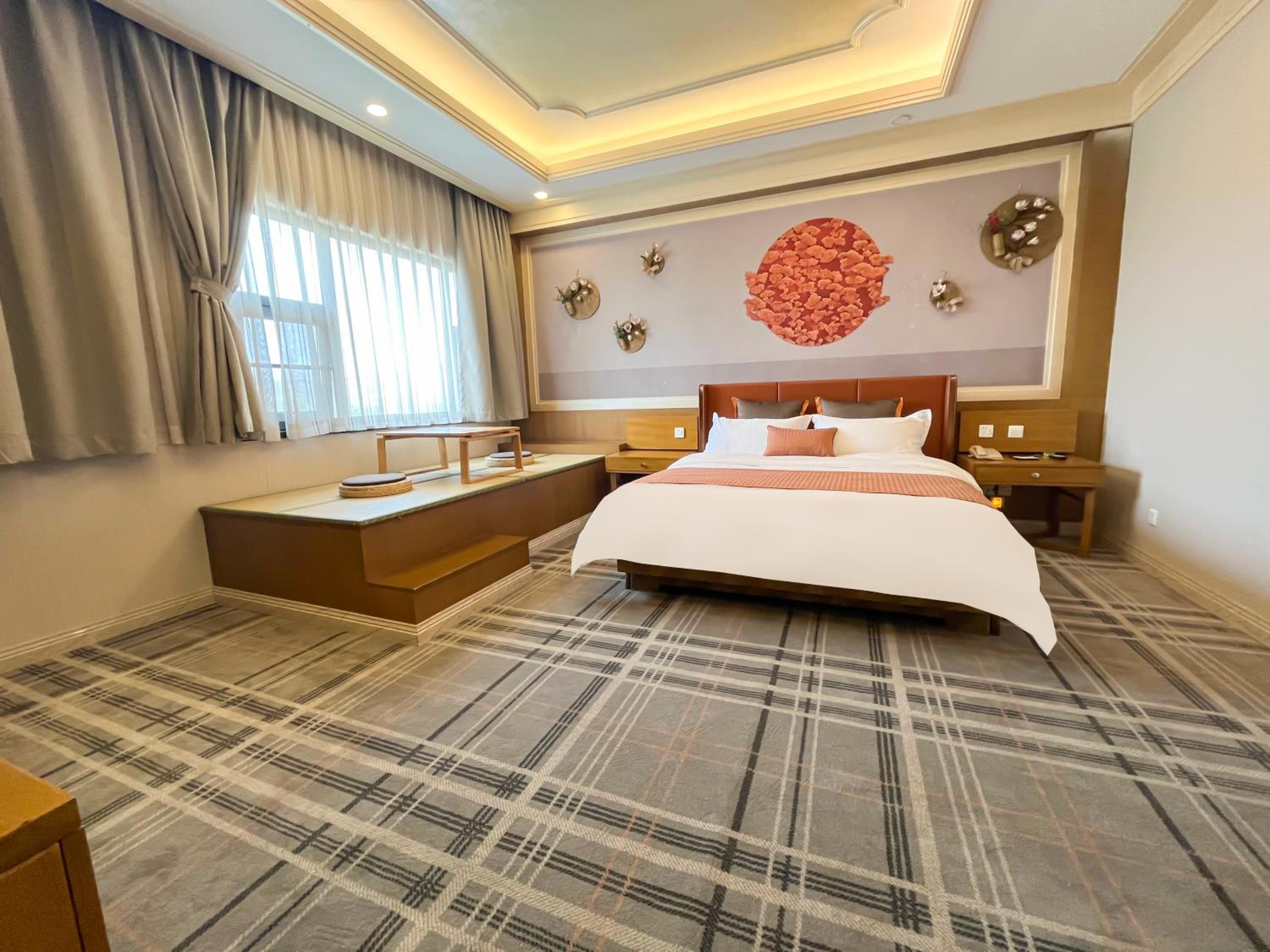 Deluxe Suite photo 2