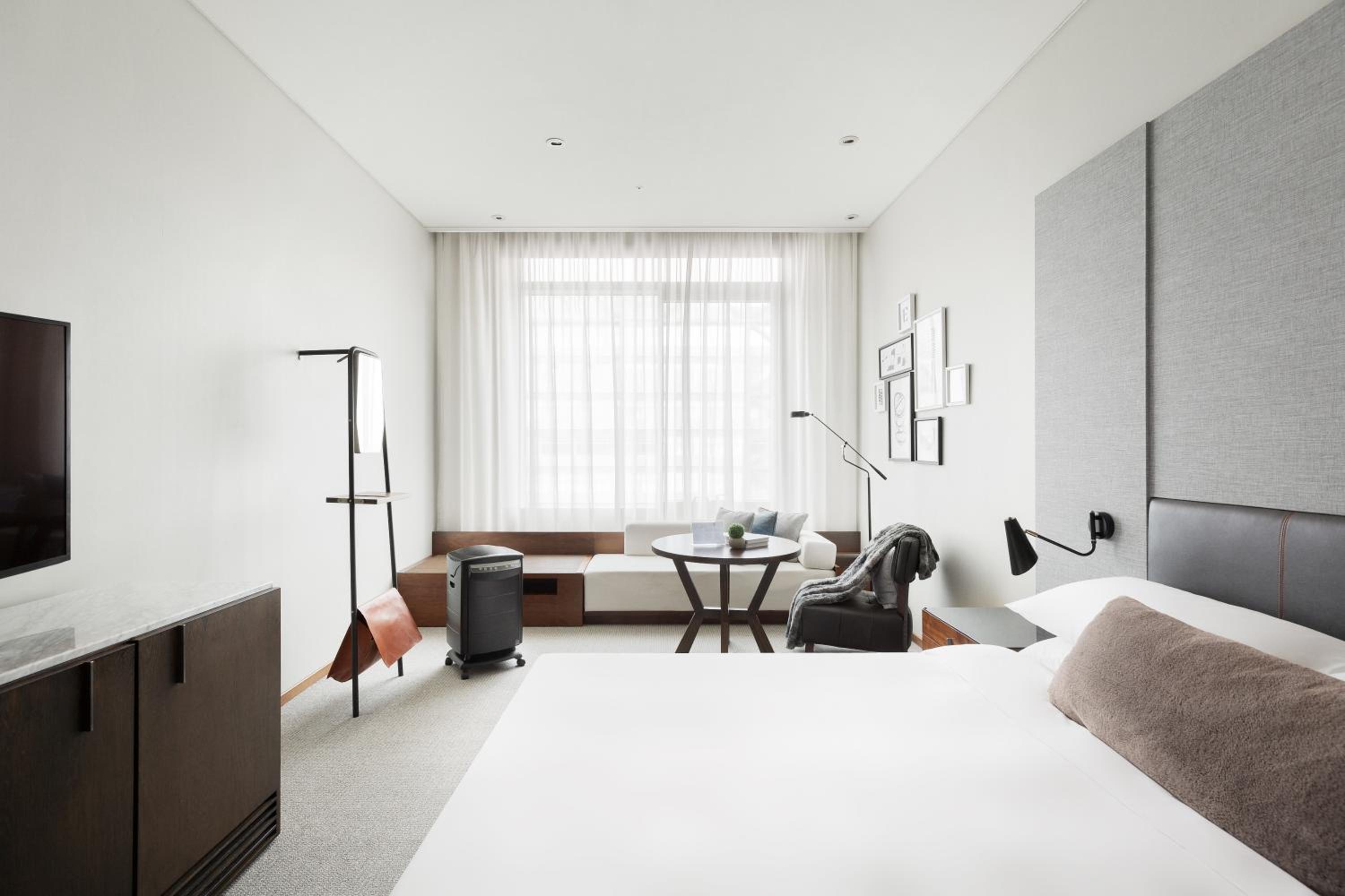 Pure Deluxe King Room