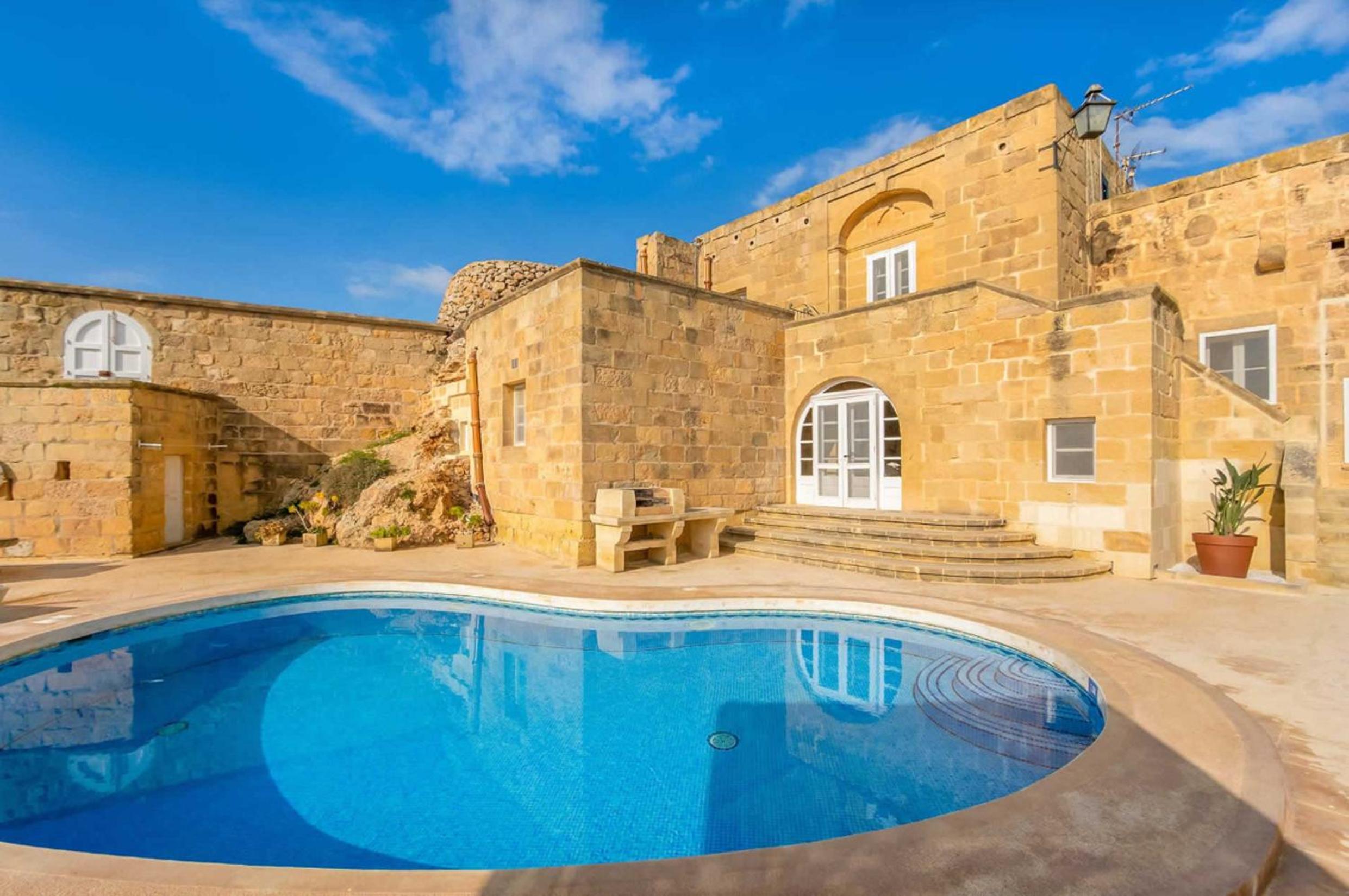 Three-Bedroom Villa photo 1
