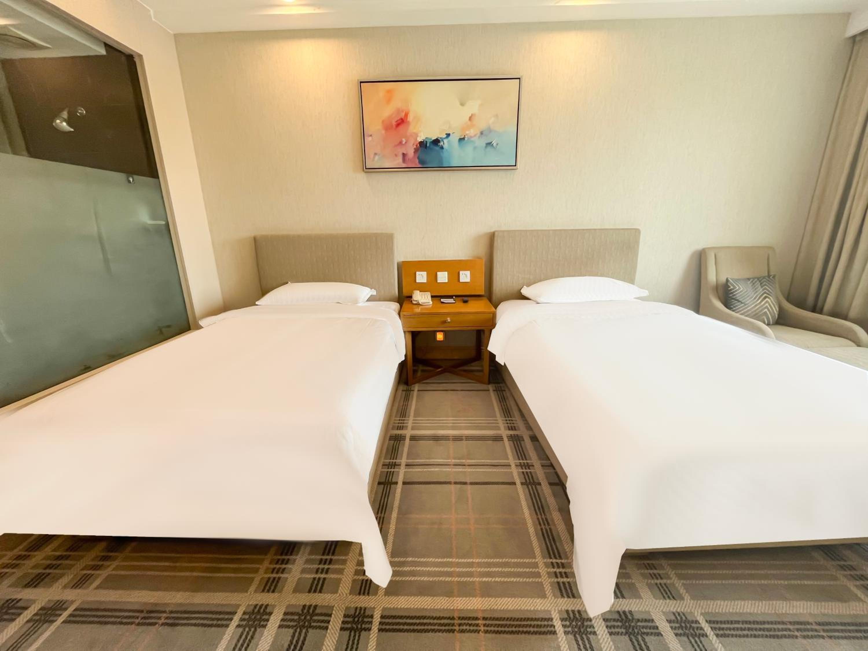 Small Twin Room photo 2