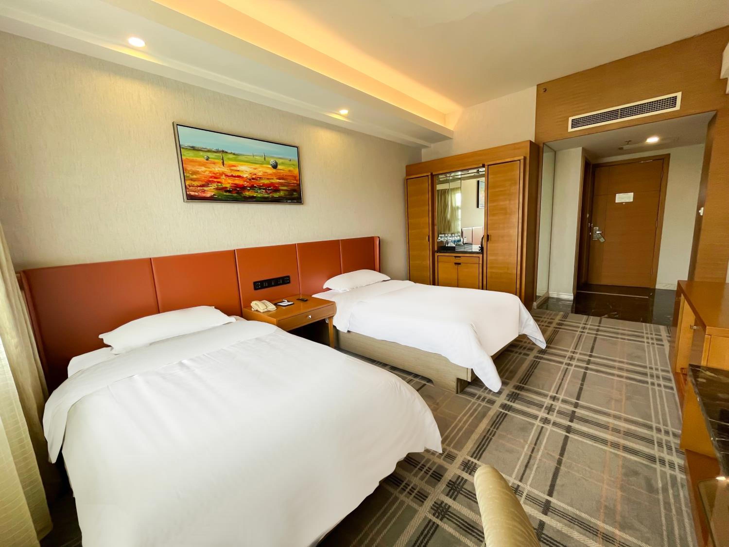 Deluxe Twin Room photo 2