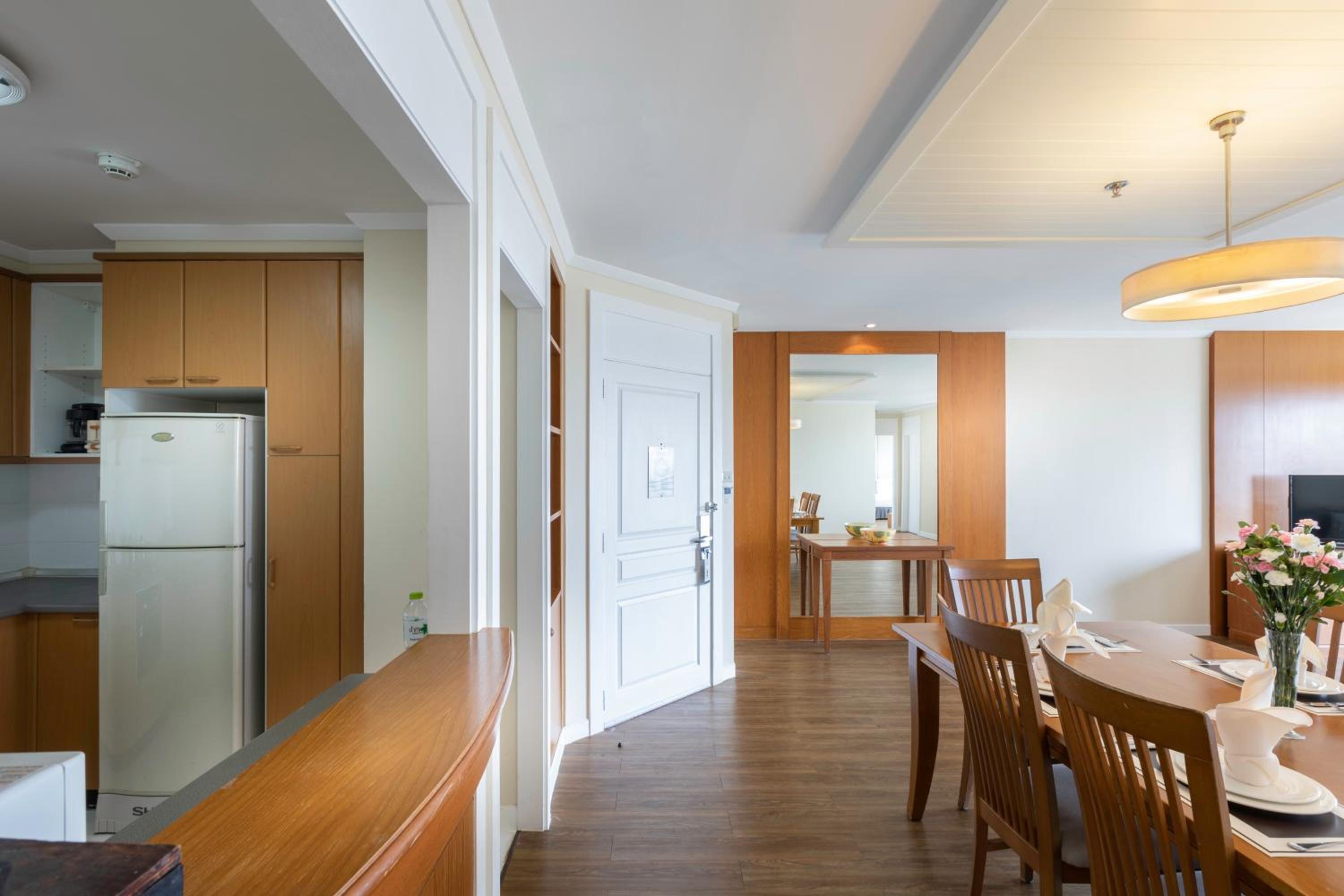 Two-Bedroom Apartment - Photo 5