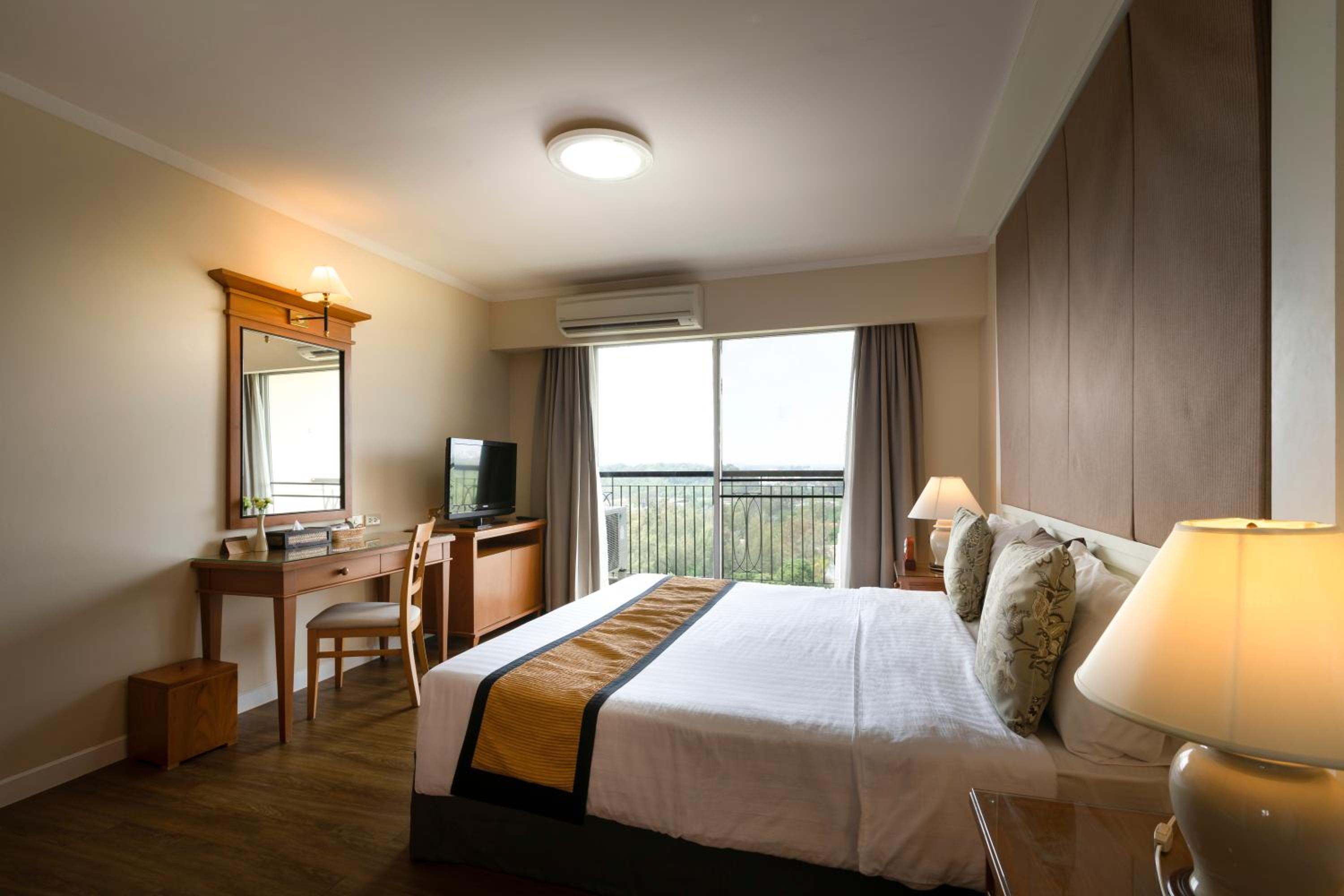 Two-Bedroom Apartment - Photo 7